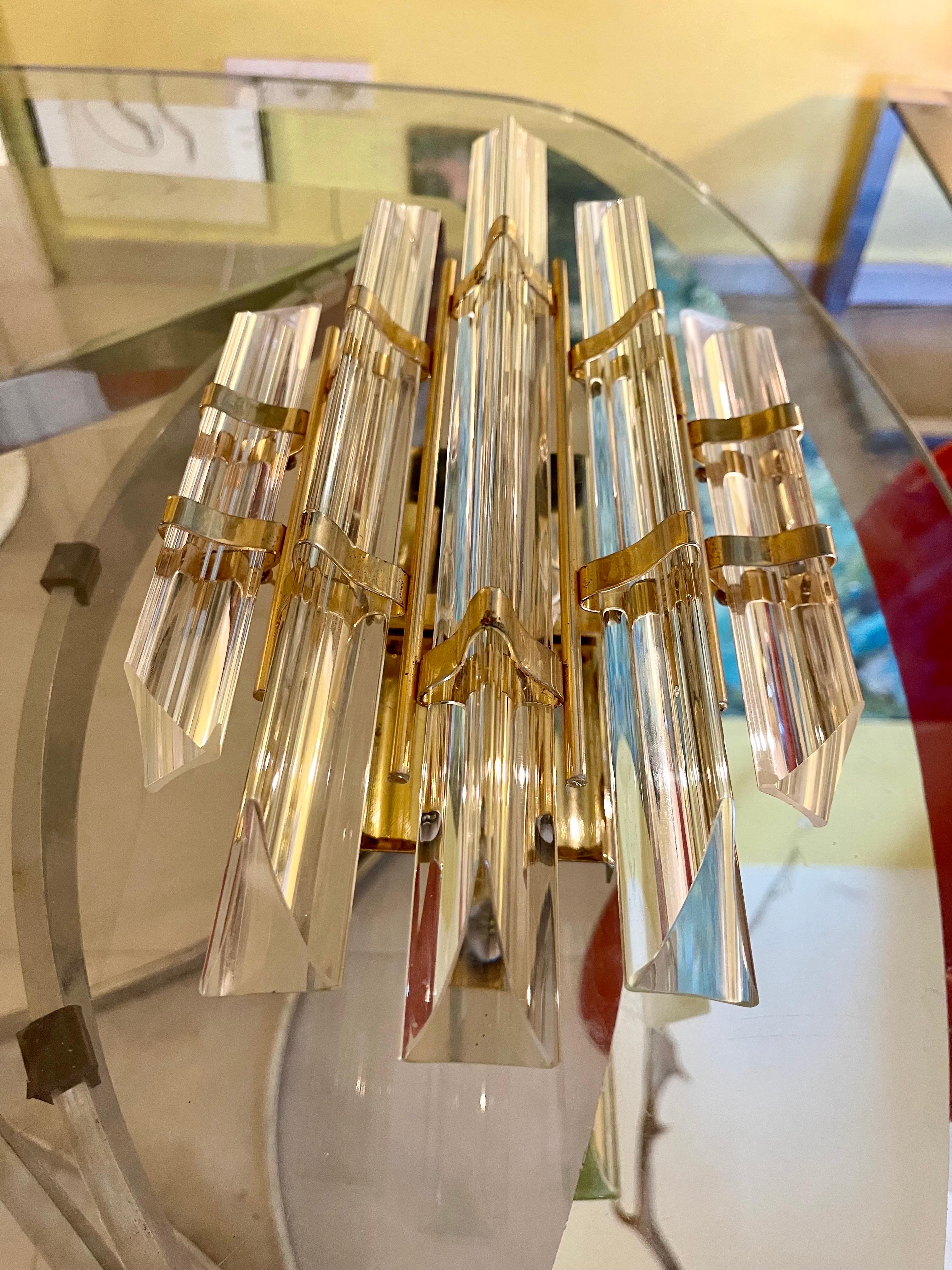 Venini wall lighting murano glass with in iridium glass. The design and the quality of the glass make this piece the best of the design.
This wall lighting pair are in good condition.

PLEASE check Picture a little different in the structure 
Size