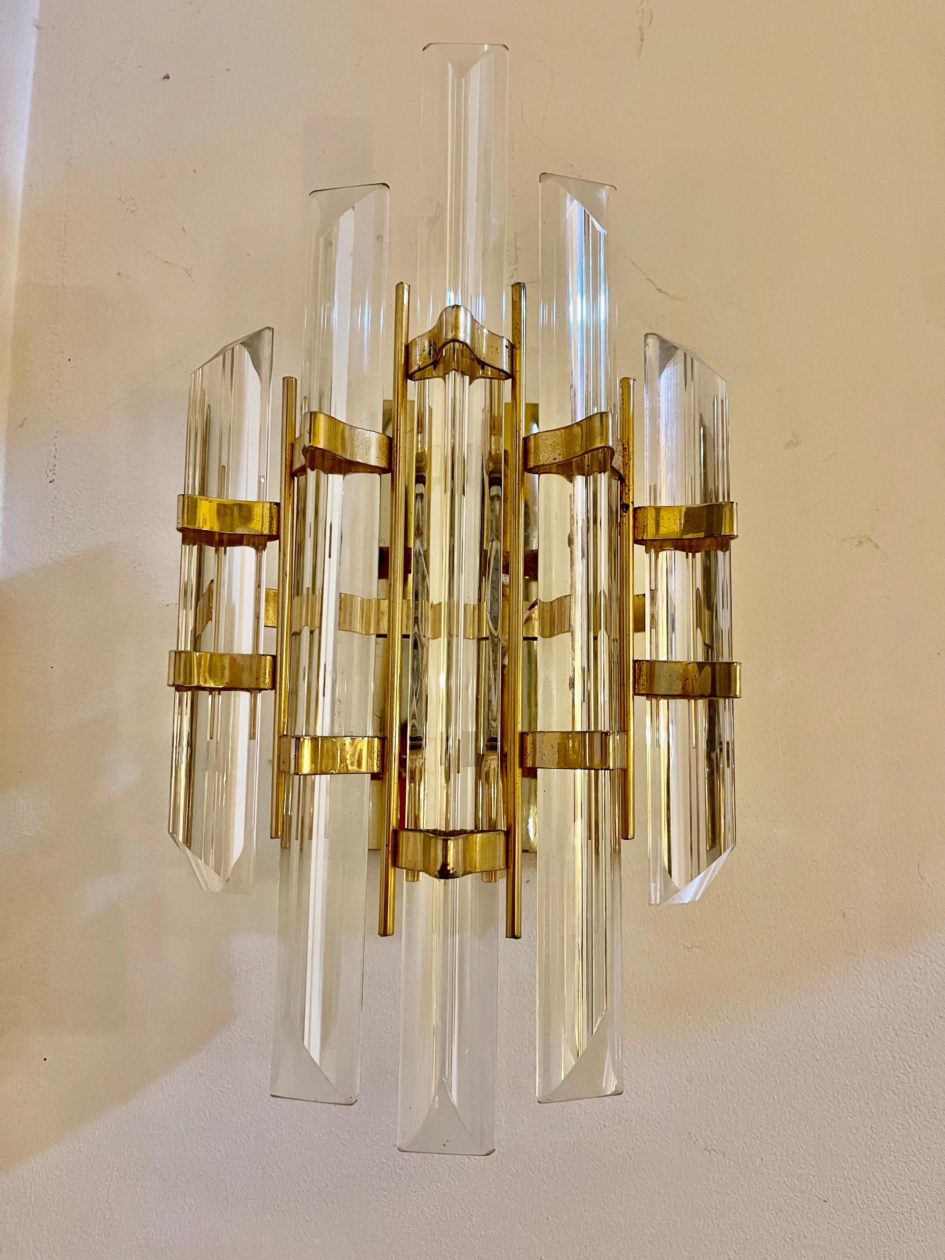 Camer Wall Lighting Pair Glass with Gilt Gold Structure, Italy, 1970 For Sale 2