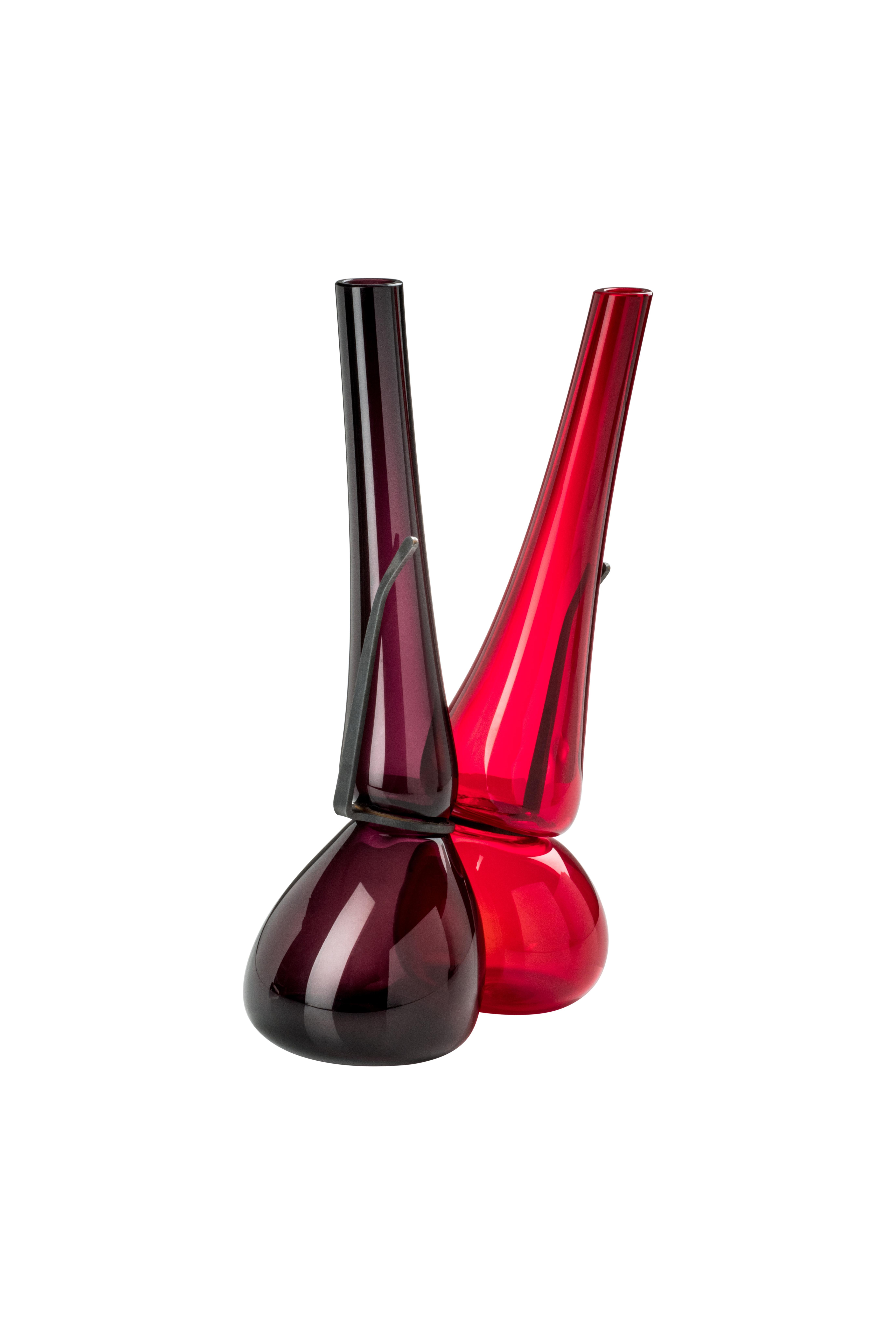 Venini double glass vase in red and violet designed by Ron Arad in 2018. Perfect for indoor home decor as container or statement piece for any room. Also available in other colors on 1stdibs.

Dimensions: 20 cm diameter x cm height.