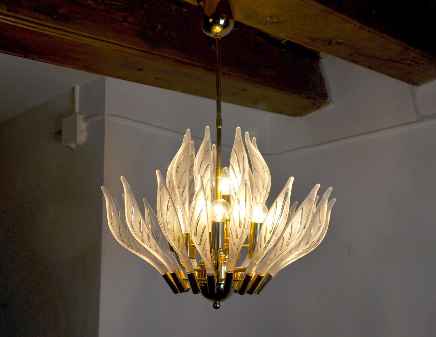 Late 20th Century Venini's Floral Chandelier, Murano Glass Leaves, Italy, 1970 For Sale