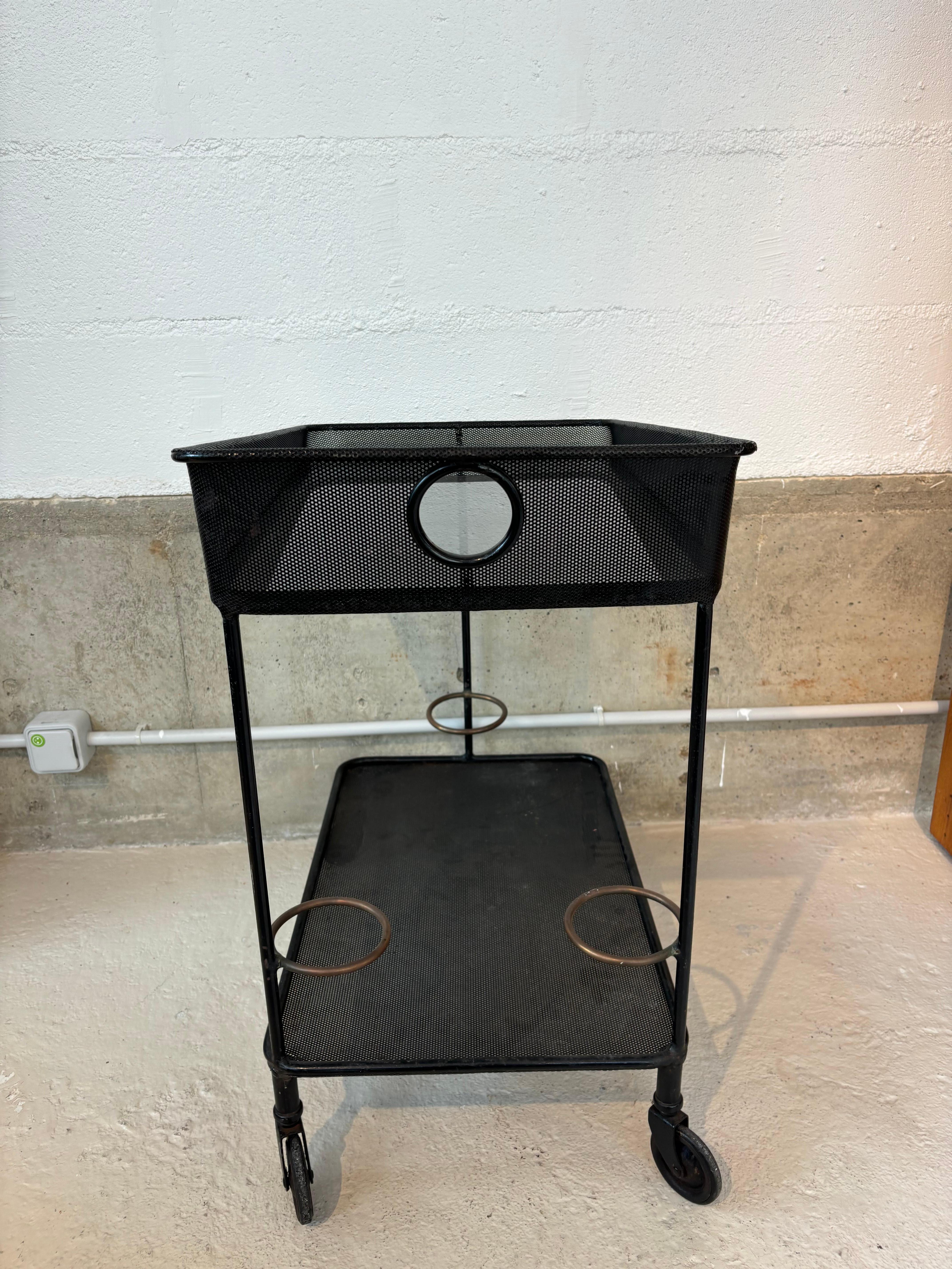 Venise serving table by Mathieu Matégot For Sale 6