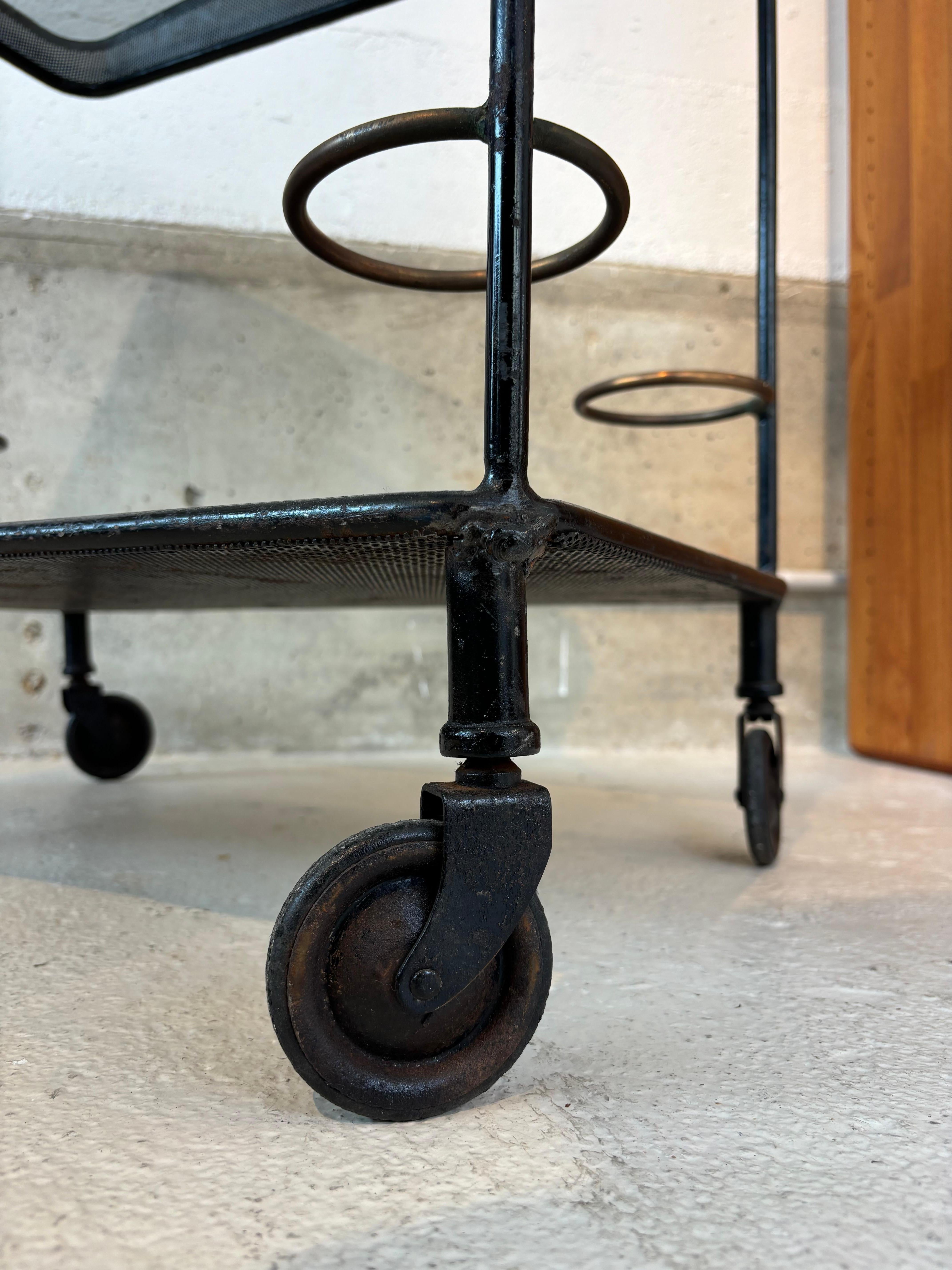 Venise serving table by Mathieu Matégot For Sale 7