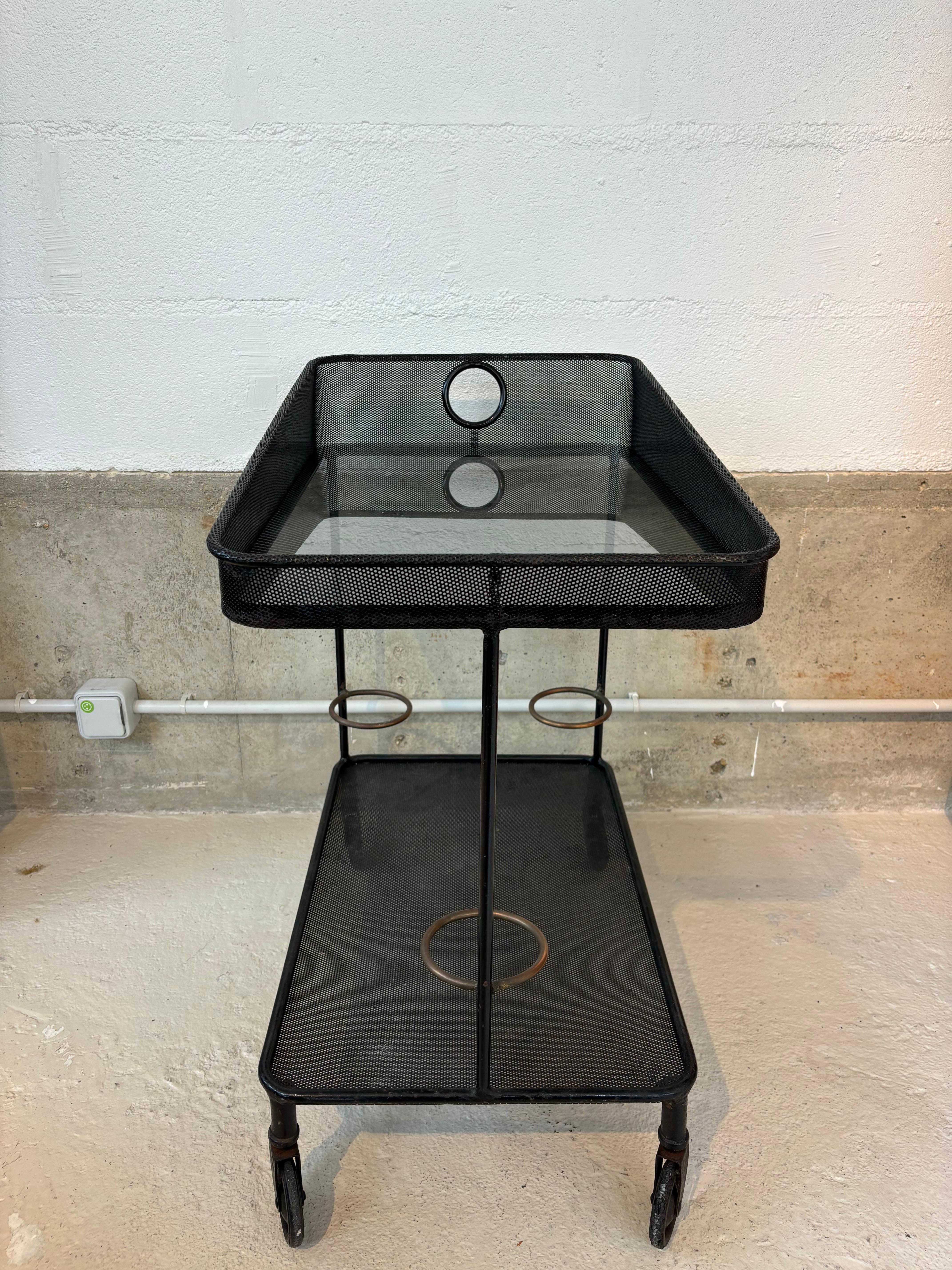 Metal Venise serving table by Mathieu Matégot For Sale