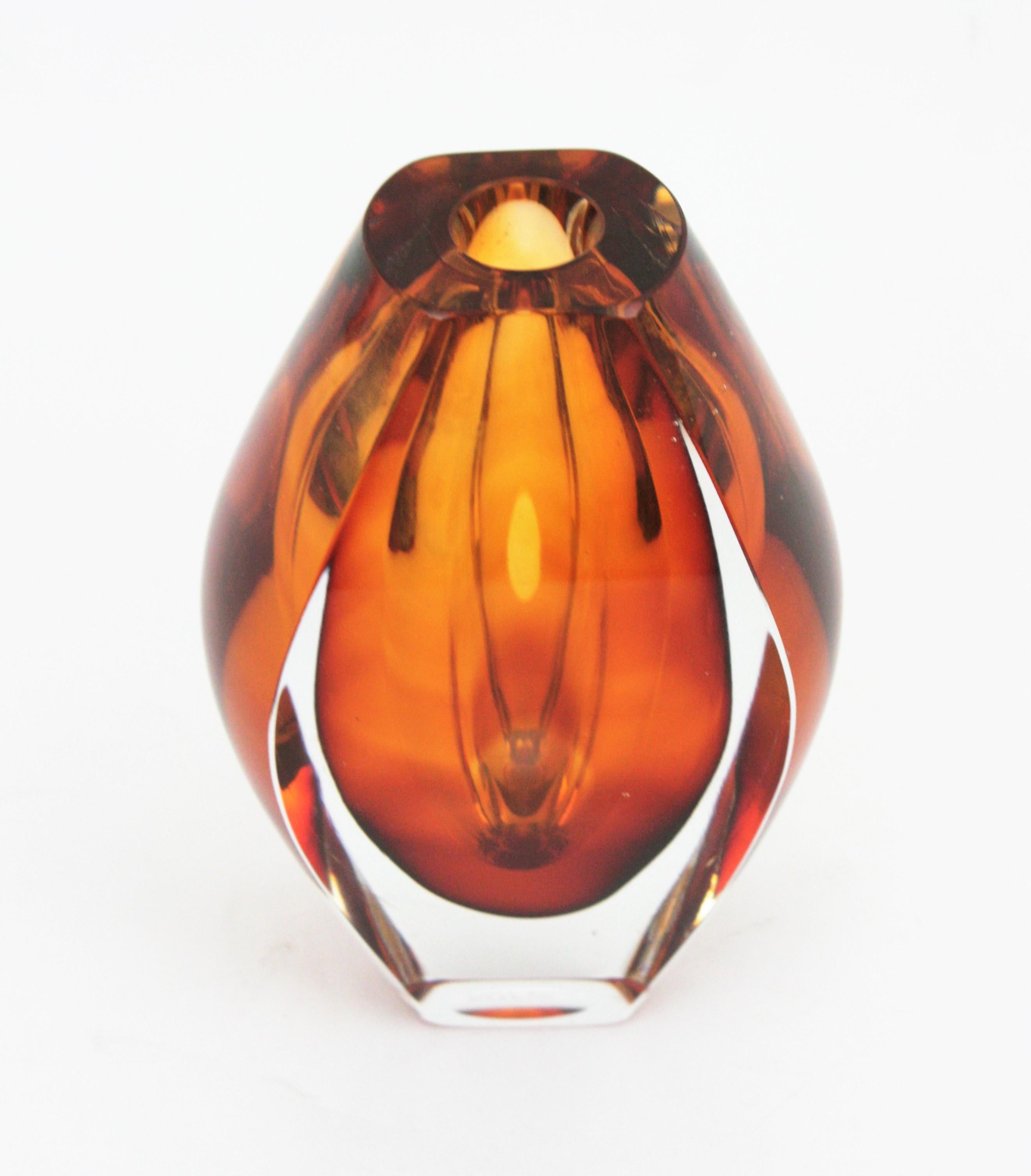 'Ventana' Orange Glass Vase by Mona Morales-Schildt for Kosta For Sale 2