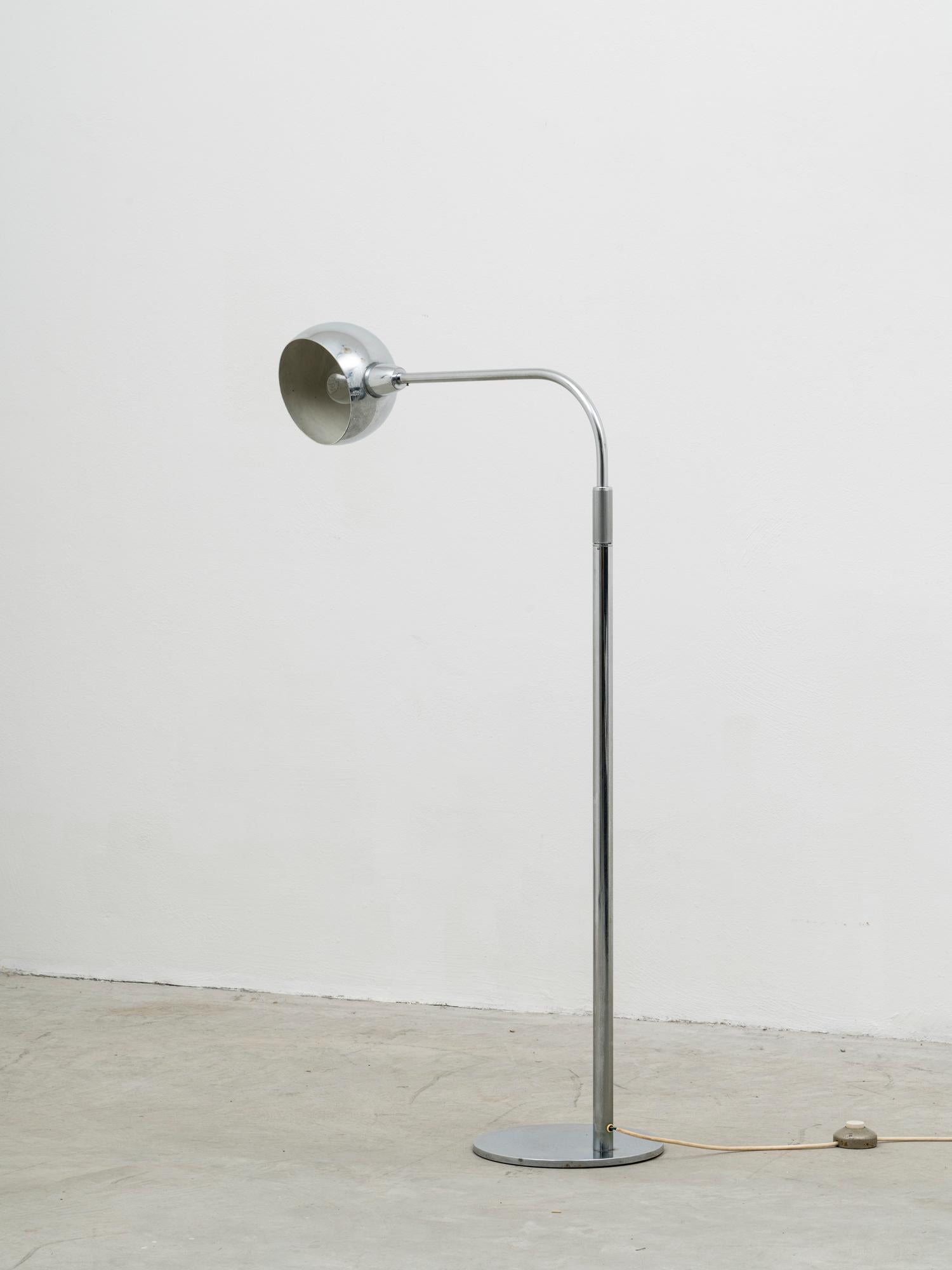Space Age “Venticinque Senior” adjustable floor lamp for Candle Sergio Asti for Candle  For Sale