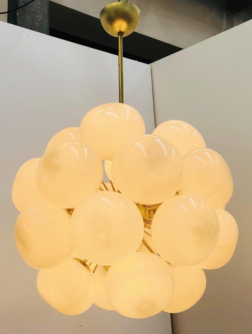Mid-Century moderno Lampadario Ventiquattro Sputnik di Fabio Ltd in vendita