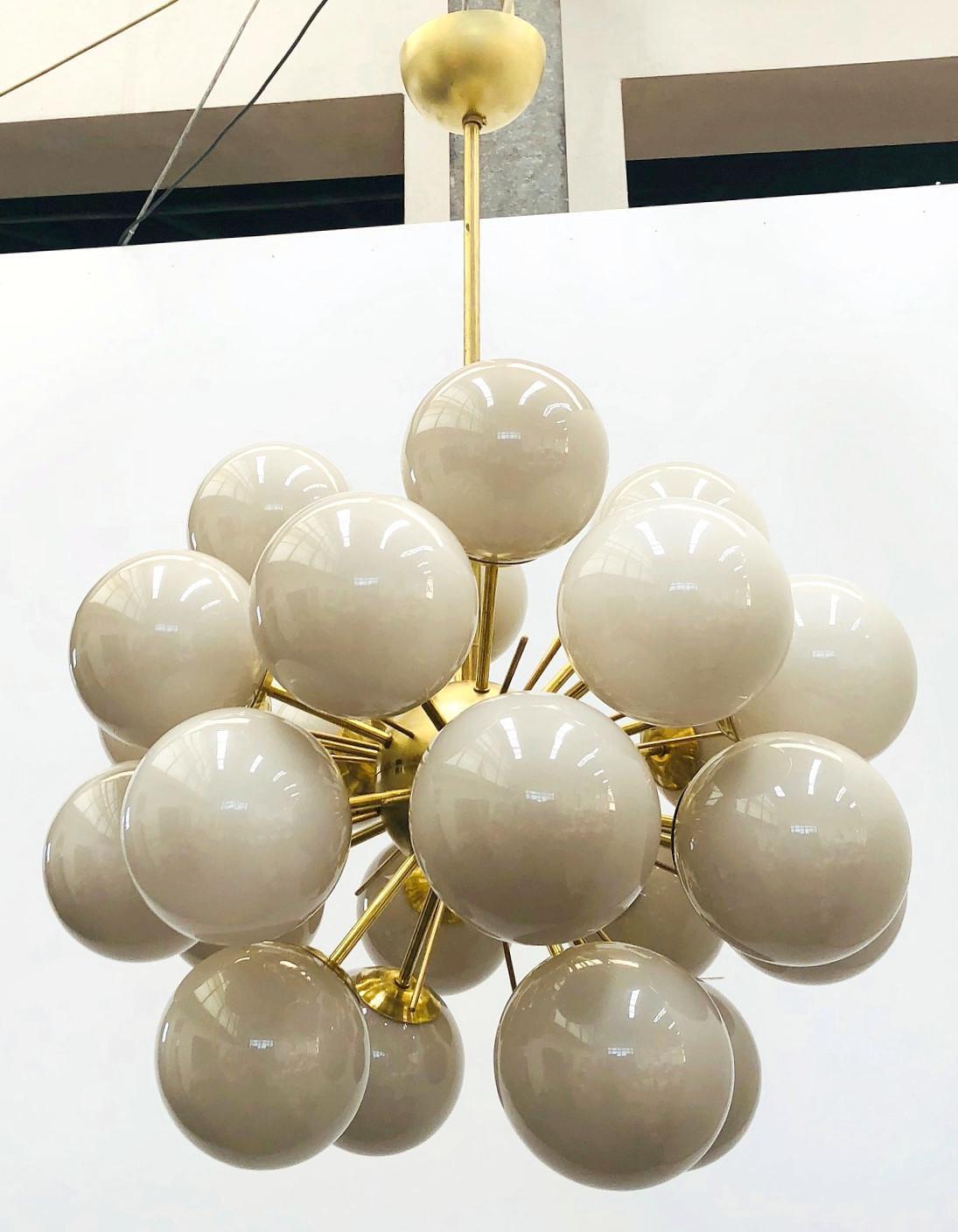 Moderno Lampadario Ventiquattro Sputnik di Fabio Ltd in vendita