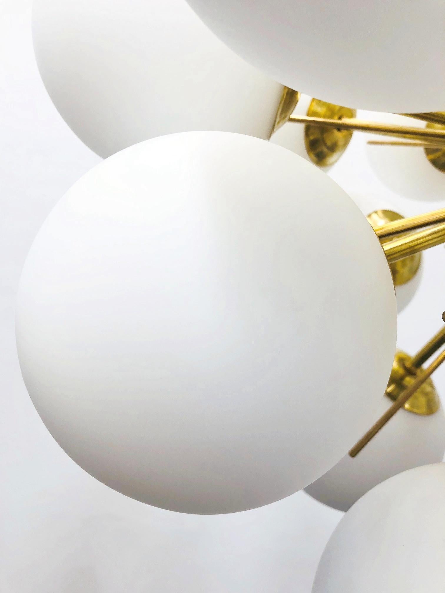 Vetro soffiato Lampadario Ventiquattro Sputnik di Fabio Ltd in vendita
