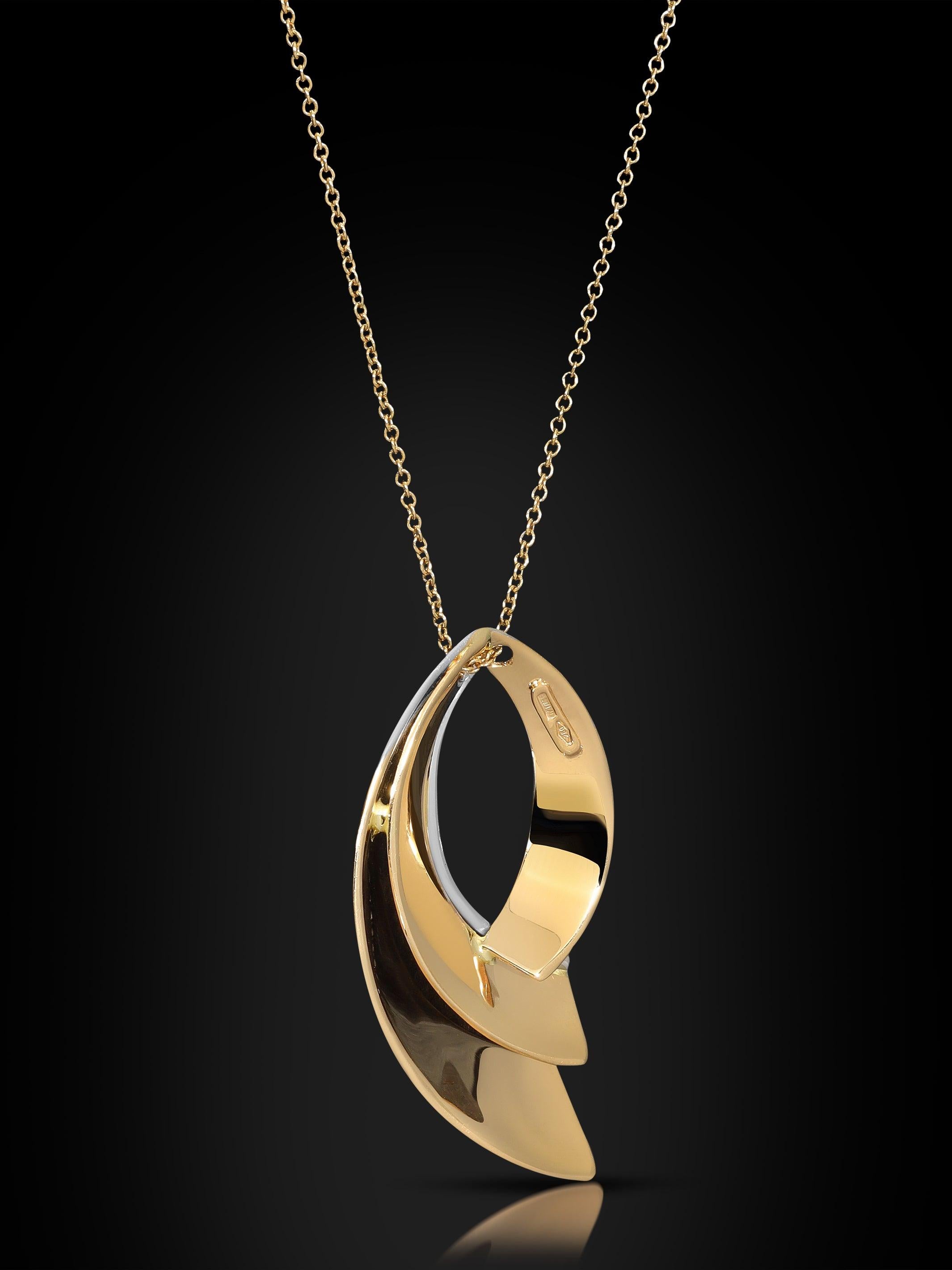 Women's or Men's Vento nella mia Vela: 18K Rose Gold Necklace with Diamonds For Sale