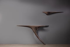Table console Ventus en noyer par Tor Rothschild