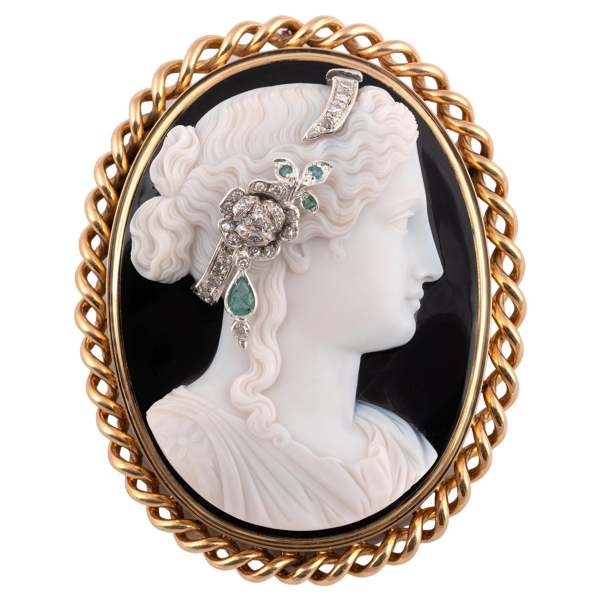 Venus Agate Cameo Habille Brooch/Pendant, 1870 For Sale