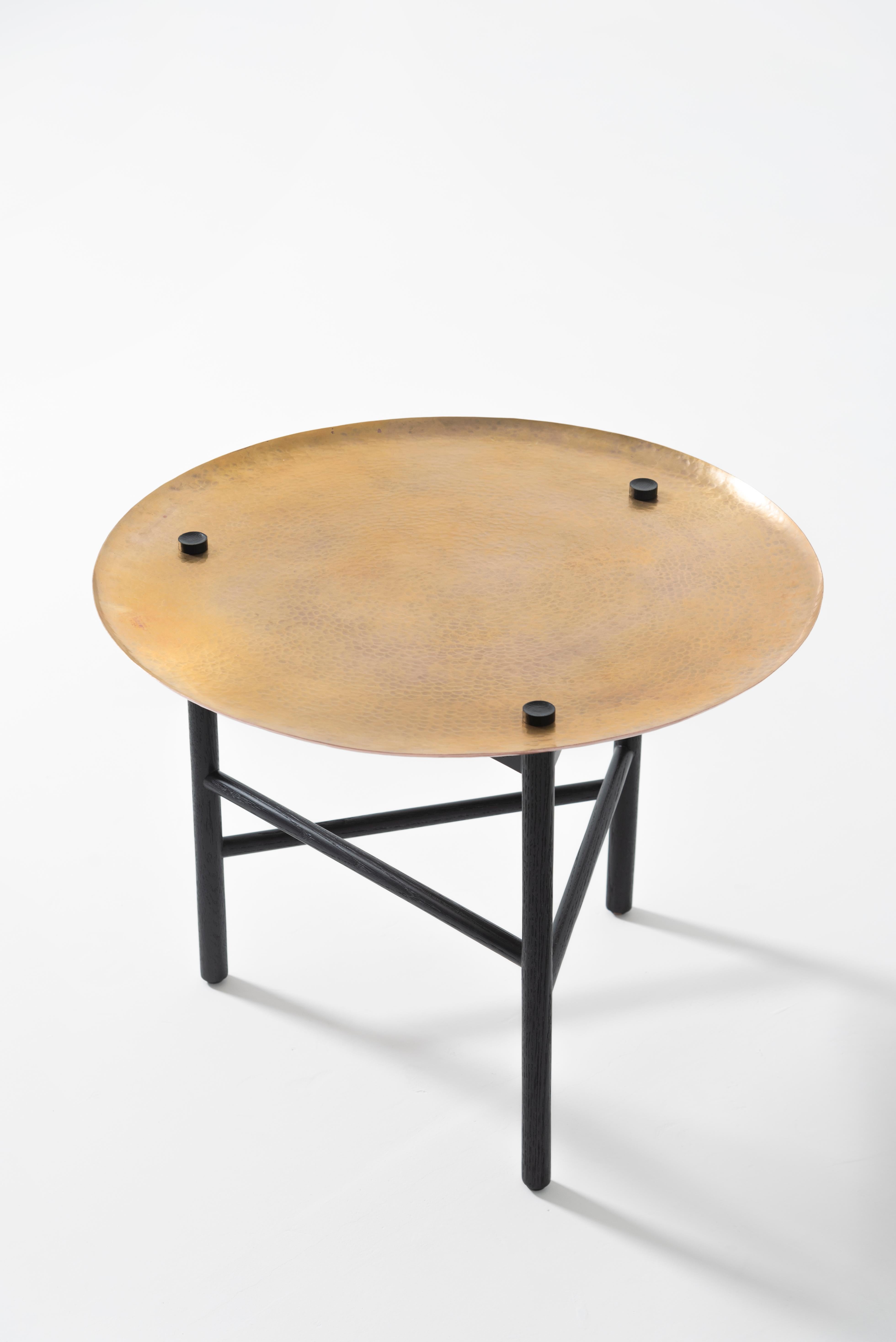 Mexican Auxiliar Table, Black Oak Structure and Hand Hammered Copper Brass Finish Top For Sale