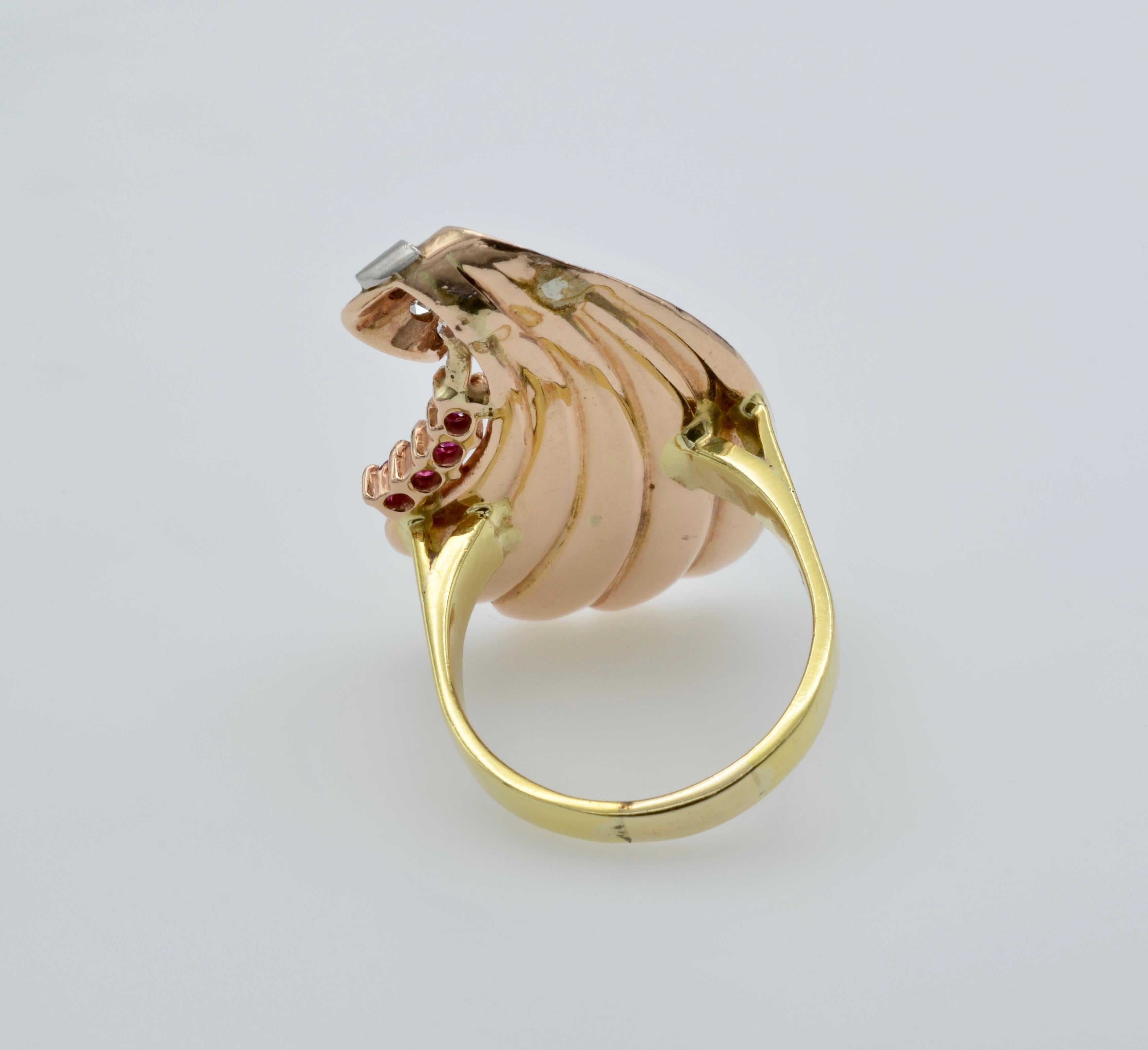Rose Yellow Gold Shell Ring Rubies Diamonds Baroque Revival Venus In Excellent Condition For Sale In Berkeley, CA