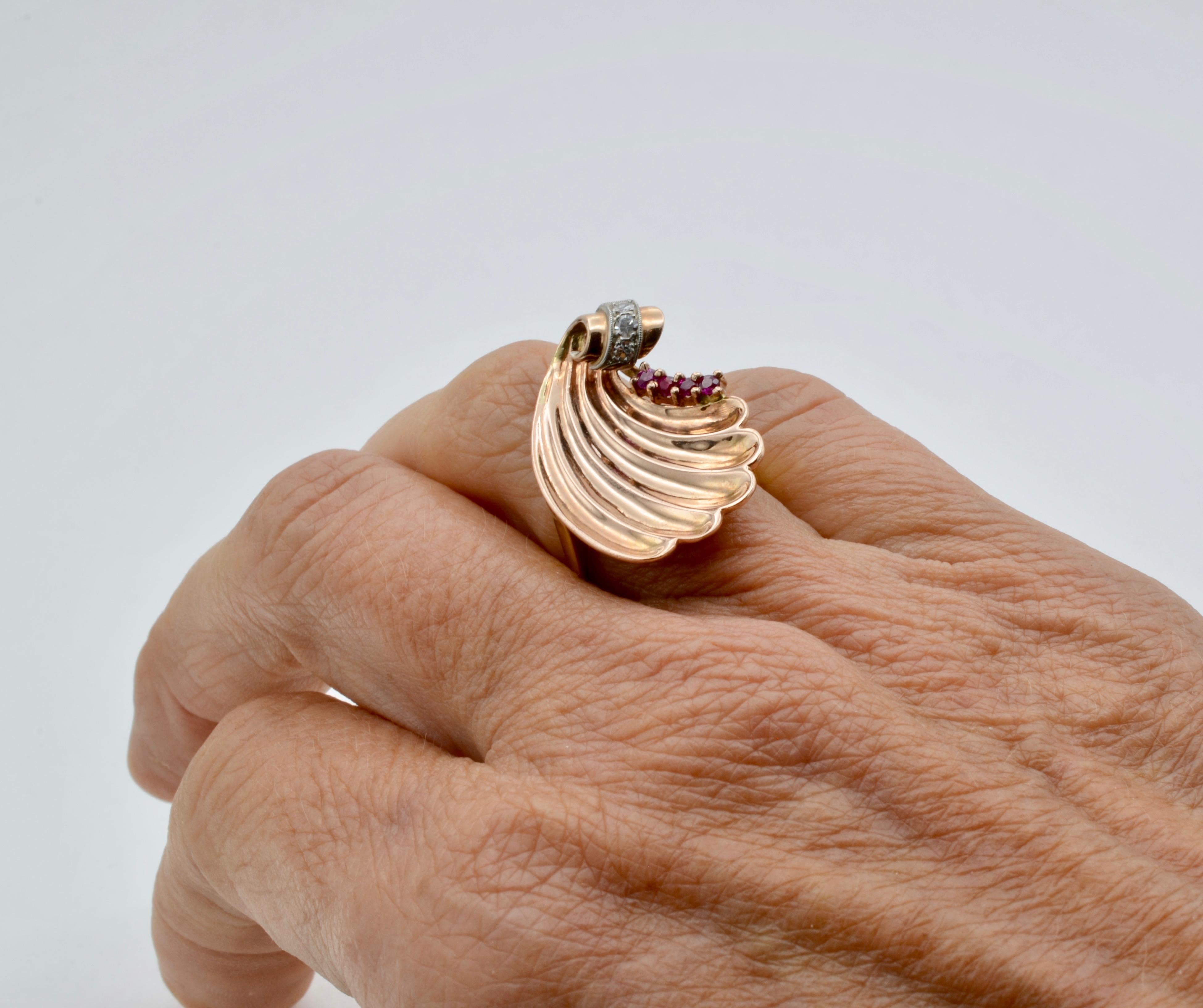Rose Yellow Gold Shell Ring Rubies Diamonds Baroque Revival Venus For Sale 4