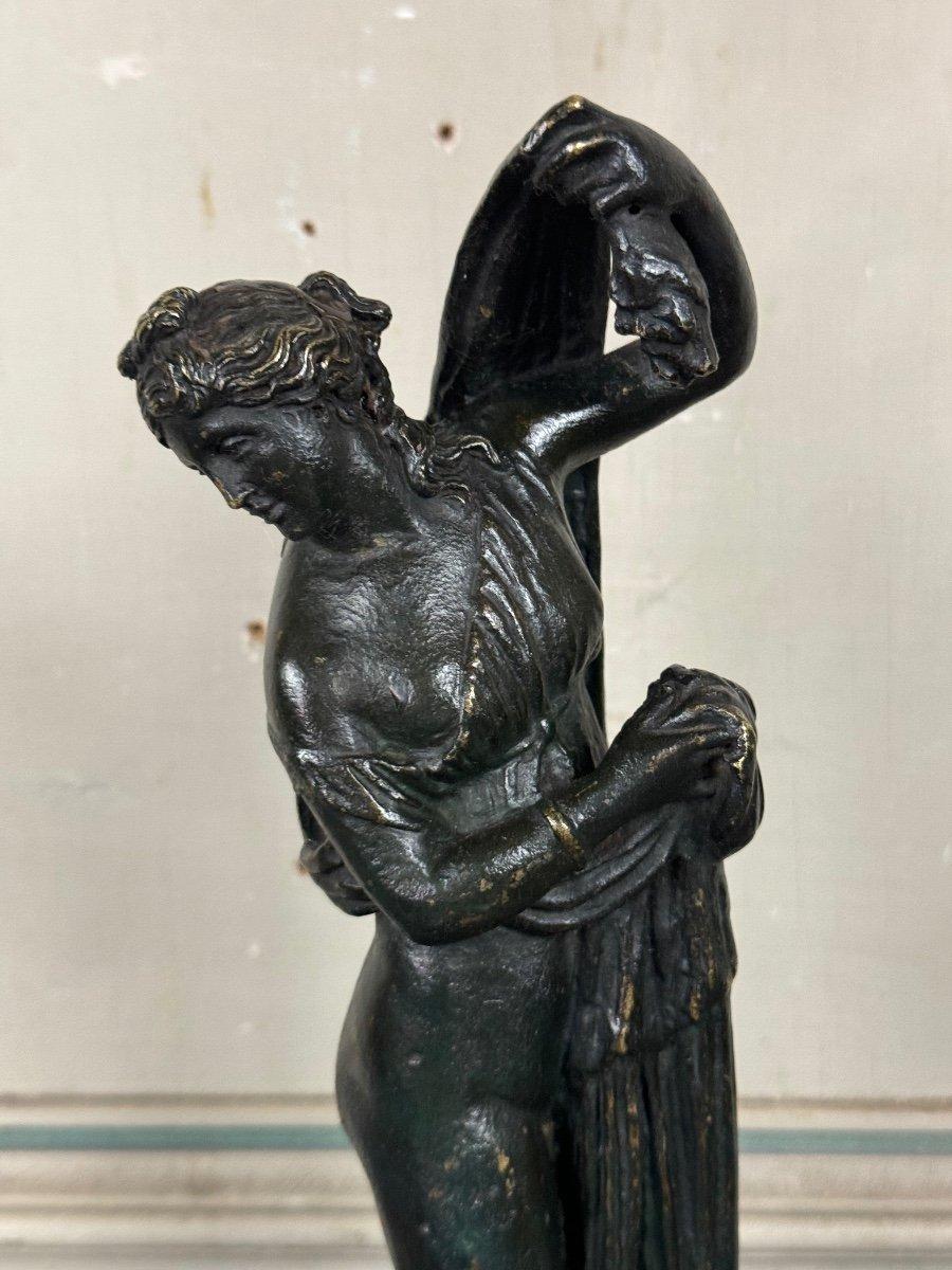Italiano Venere Callipigia, scultura in bronzo con patina nera, Grand Tour, XIX secolo in vendita