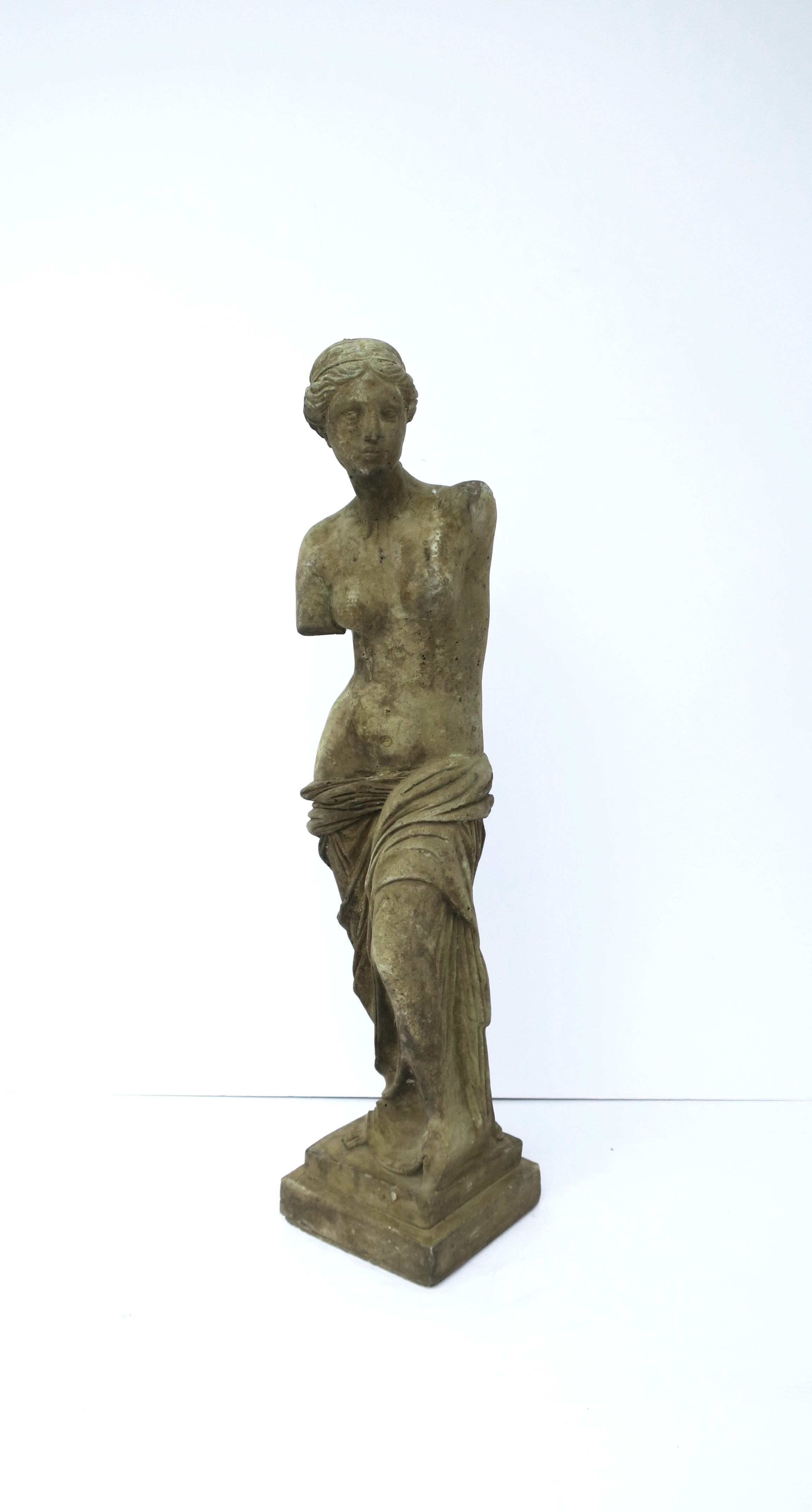 Neoclassical Venus de Milo Female Statue Sculpture Indoors and Garden For Sale