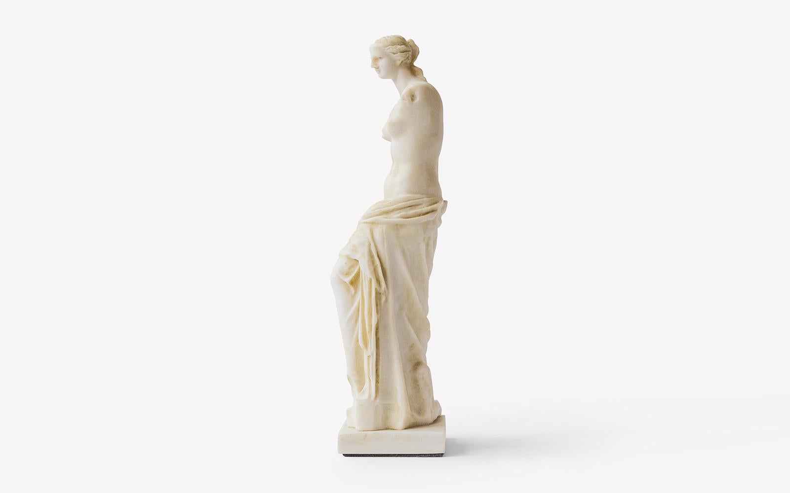 Classical Greek Venus De Milo Statue Made with Compressed Marble Powder 'Louvre Museum' For Sale