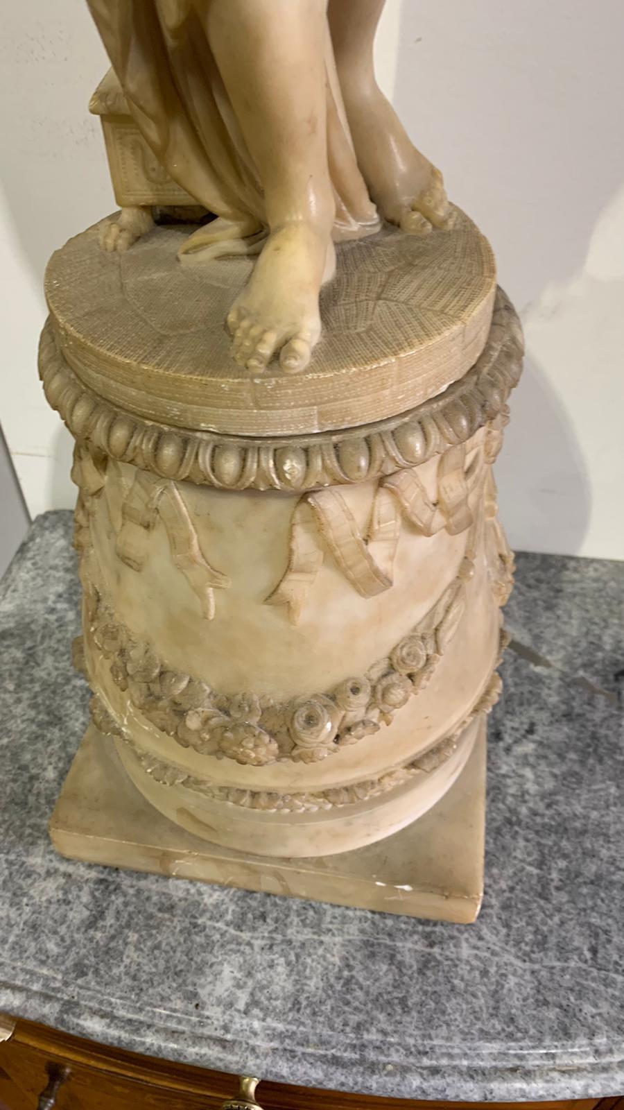 Venus aus Alabaster, italienische Skulptur aus dem 19. Jahrhundert im Angebot 5