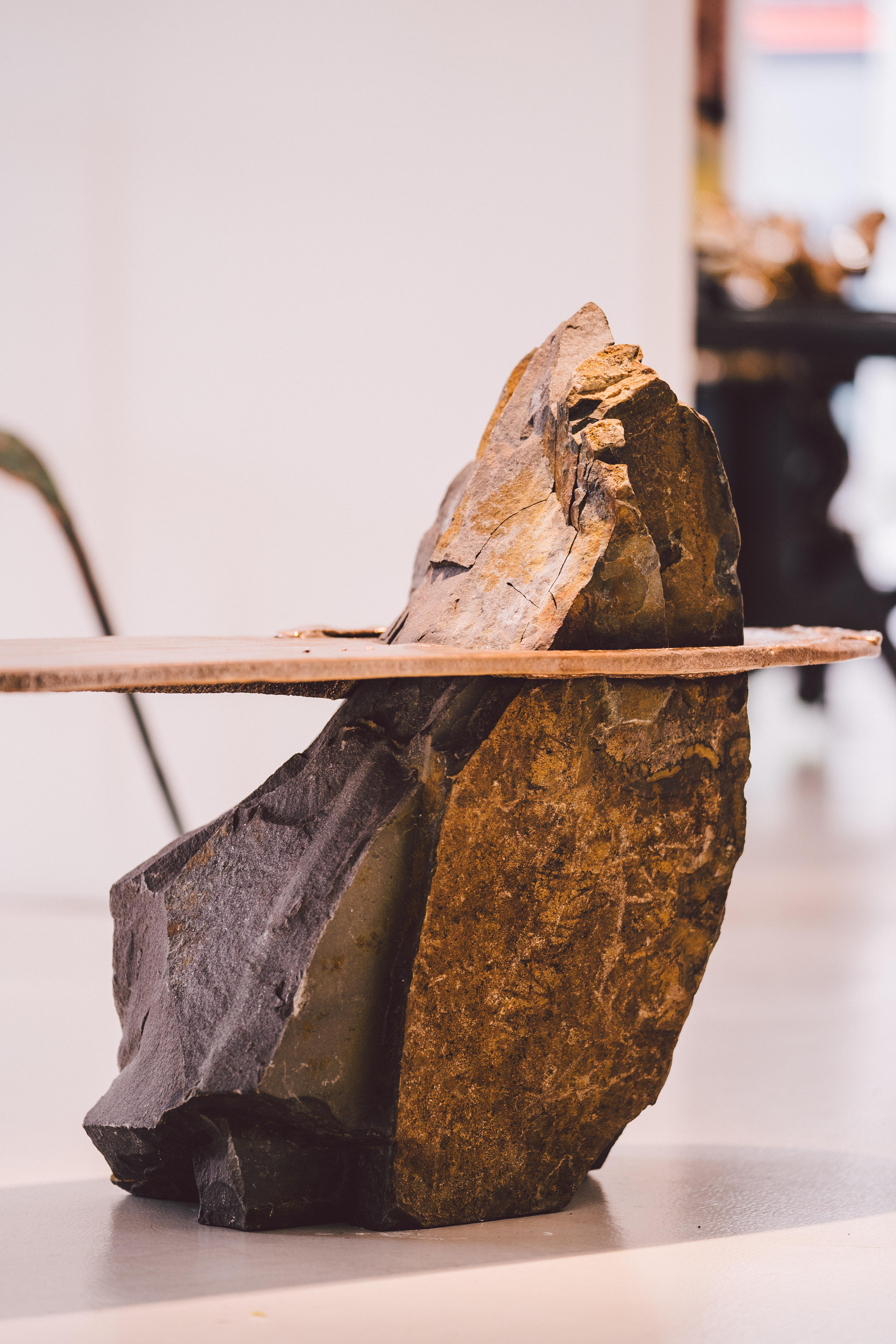 Autre Table d'appoint Venus Limited Edition en bronze et pierre par Jesse Ede en vente