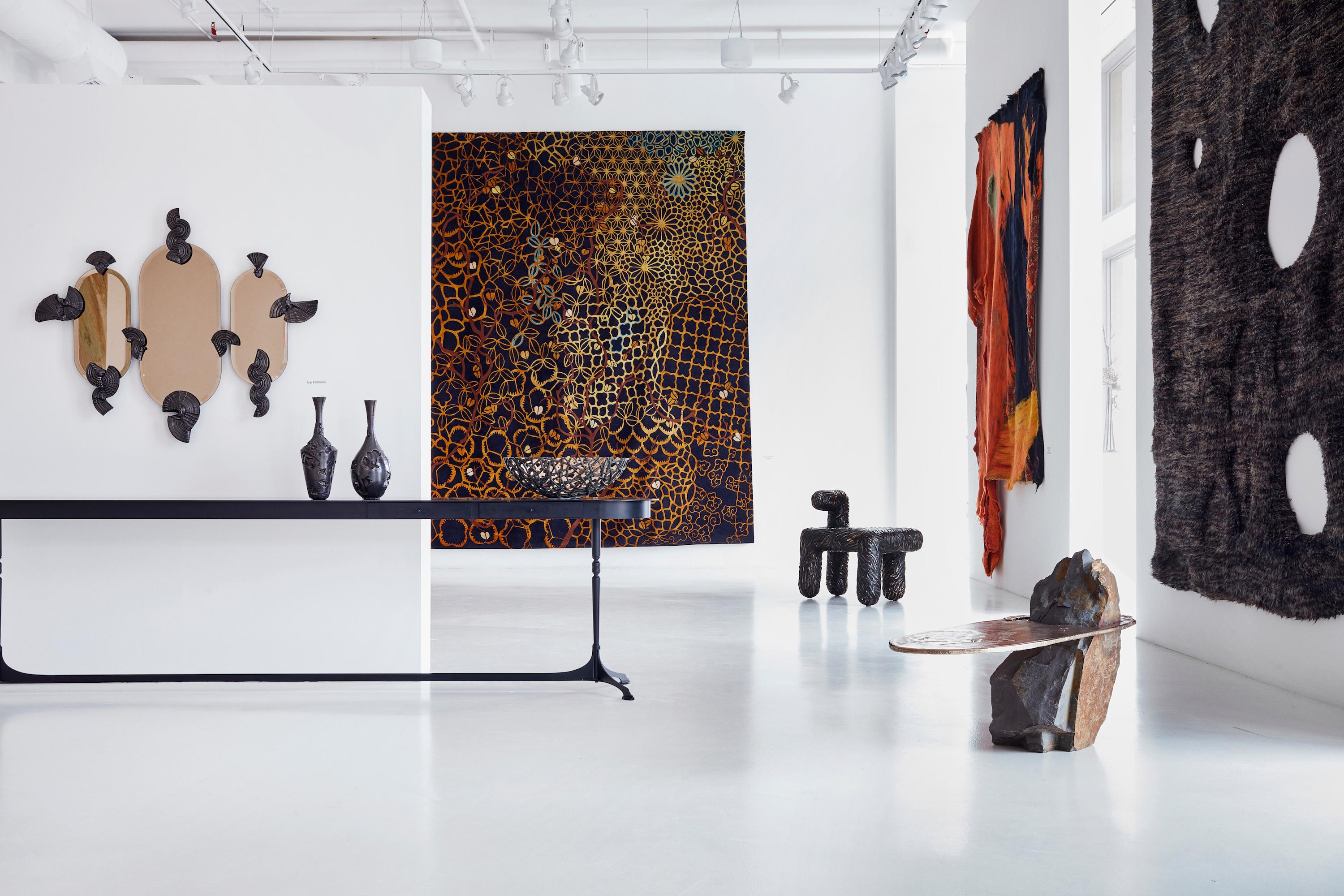 XXIe siècle et contemporain Table d'appoint Venus Limited Edition en bronze et pierre par Jesse Ede en vente