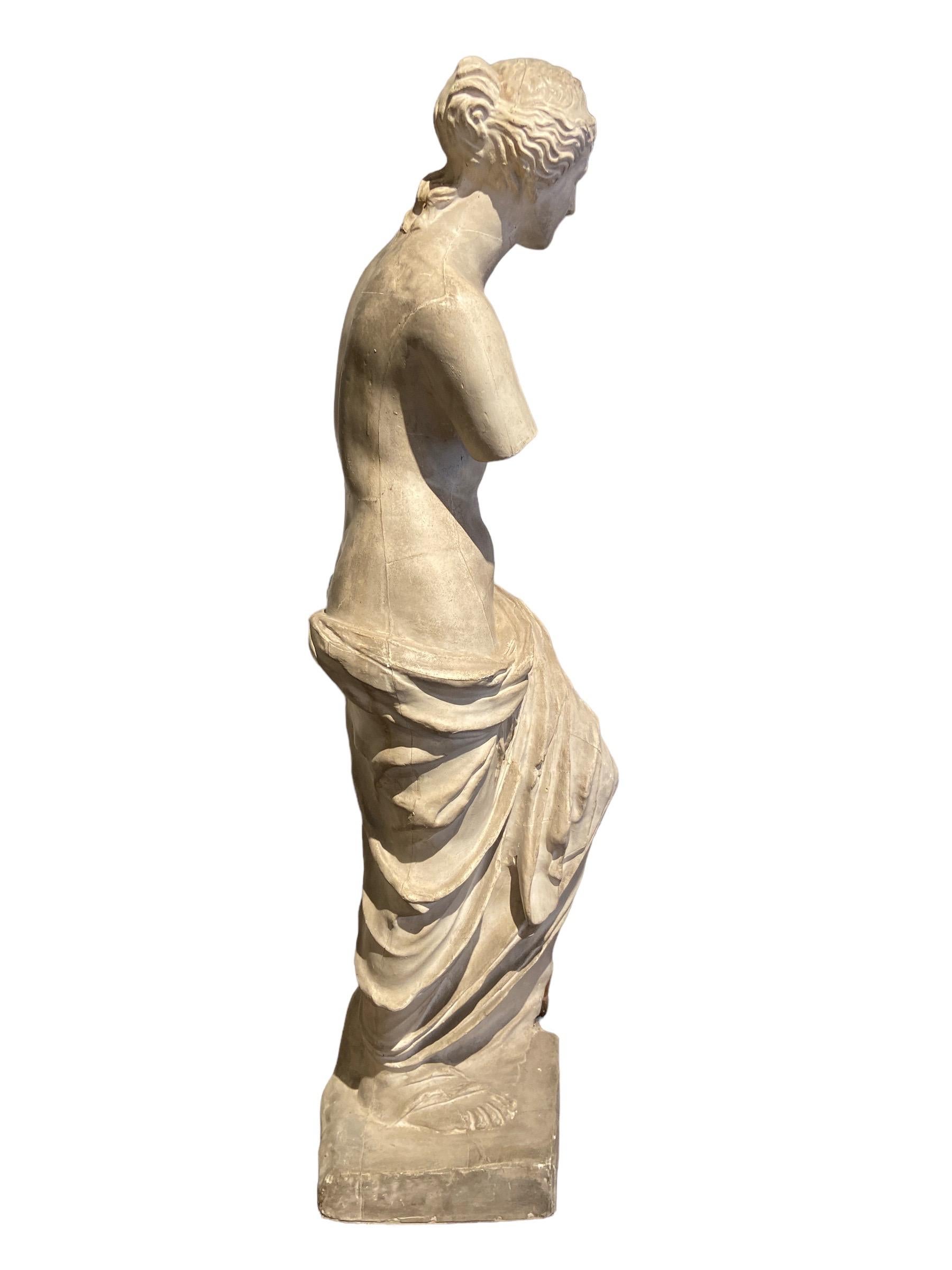 French Venus of Milo in stucco, dated 1895 For Sale