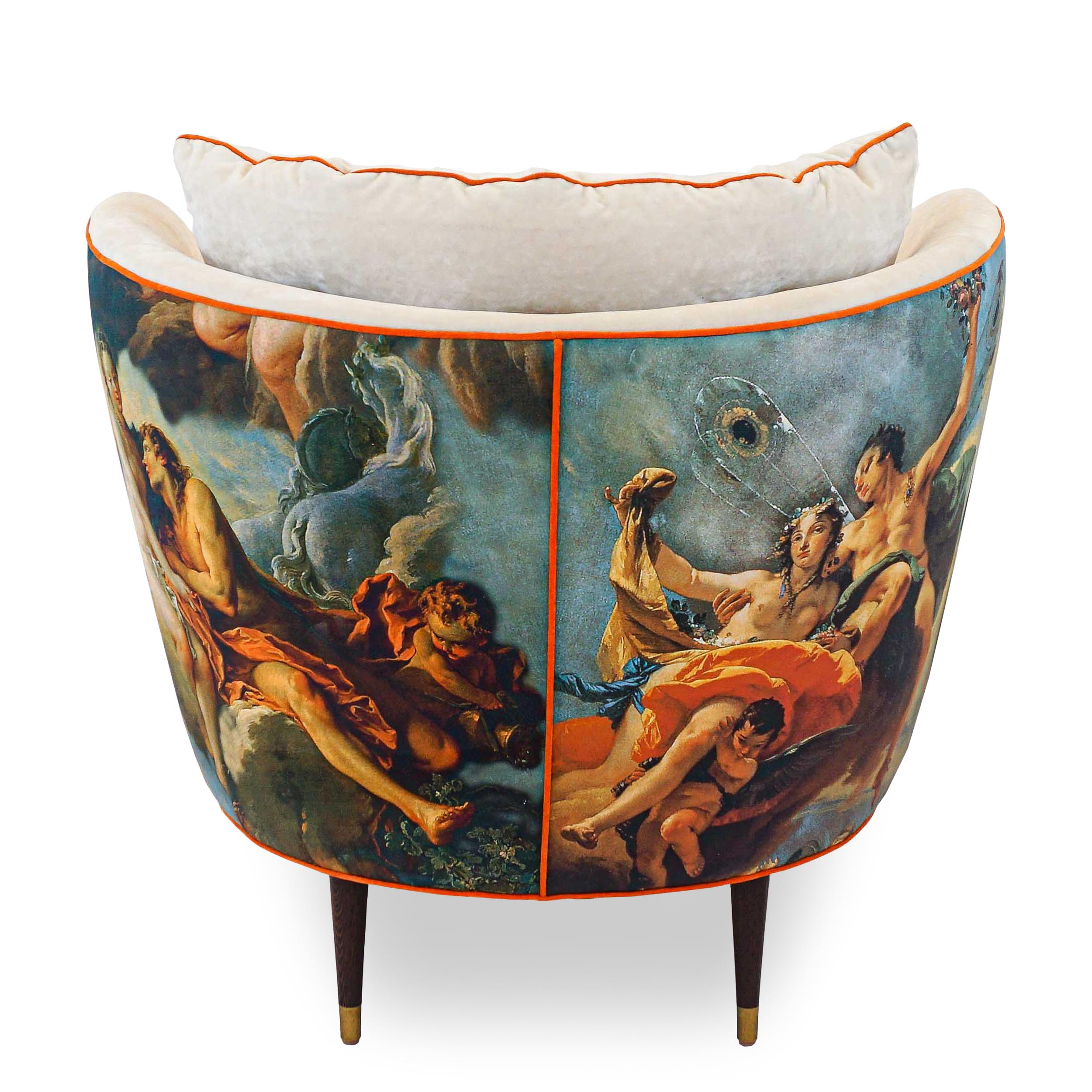 Chaise en forme de seau peinte de Vénus avec intérieur en velours en vente 7