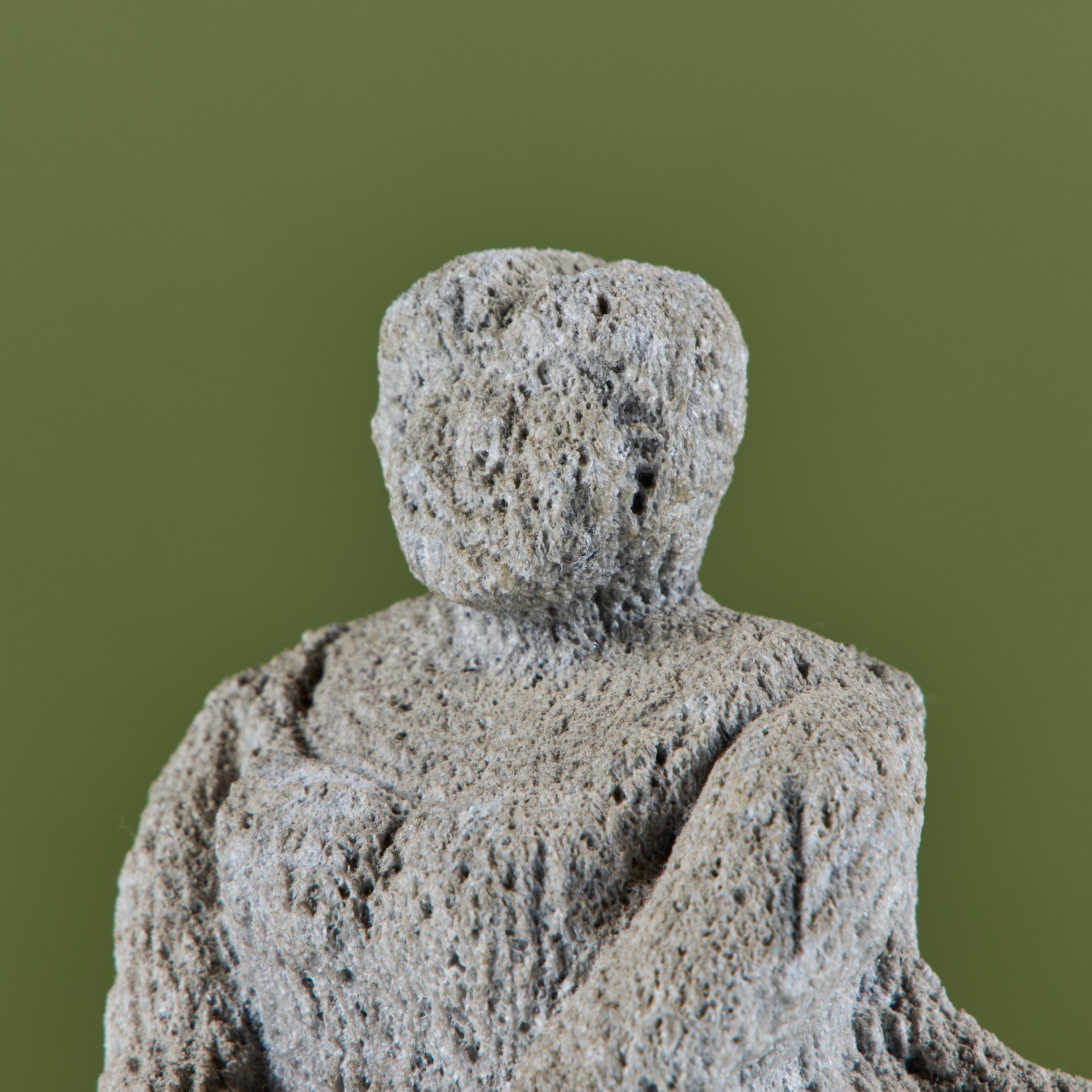 Scultura in pietra pomice di Venere in vendita 4