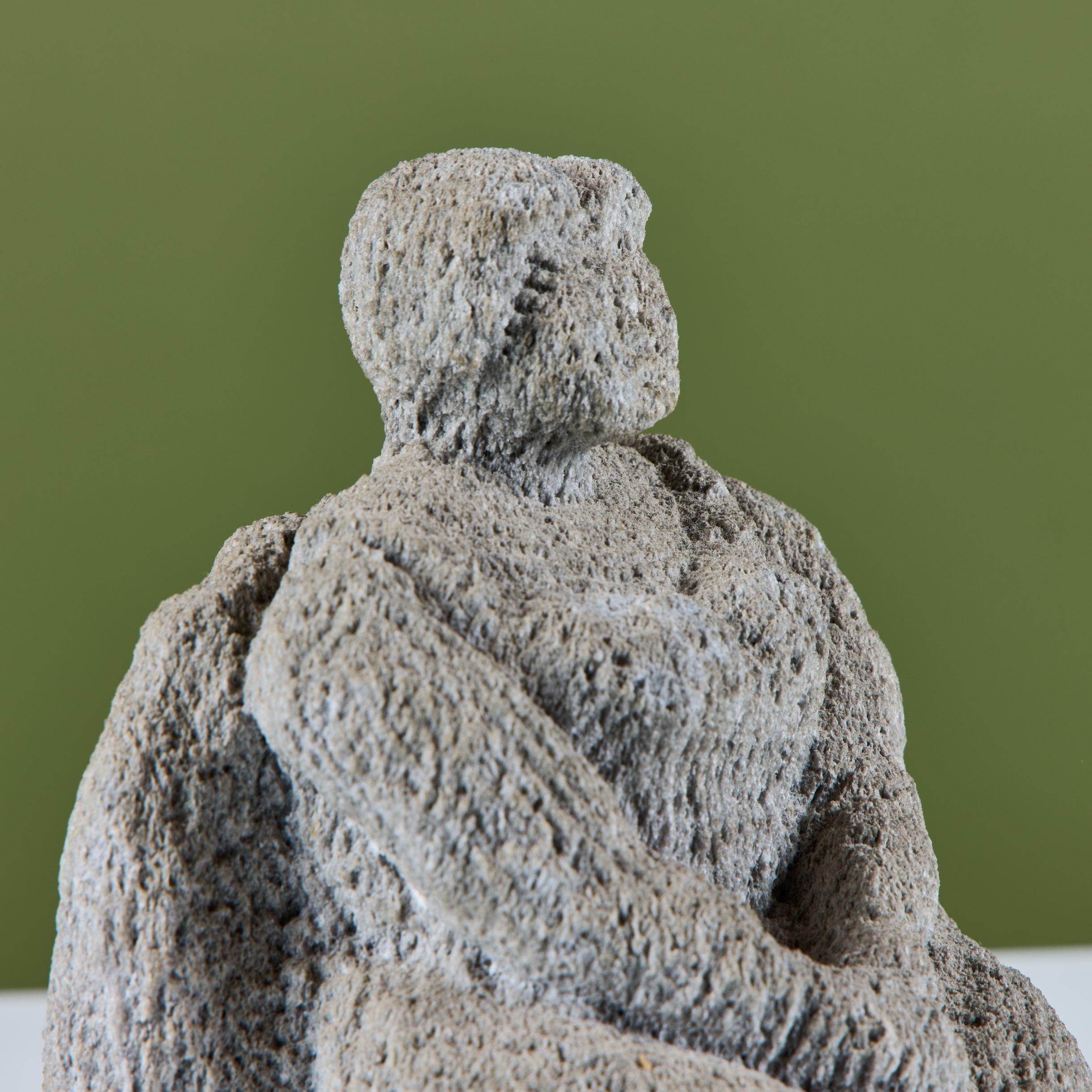 Scultura in pietra pomice di Venere in vendita 5