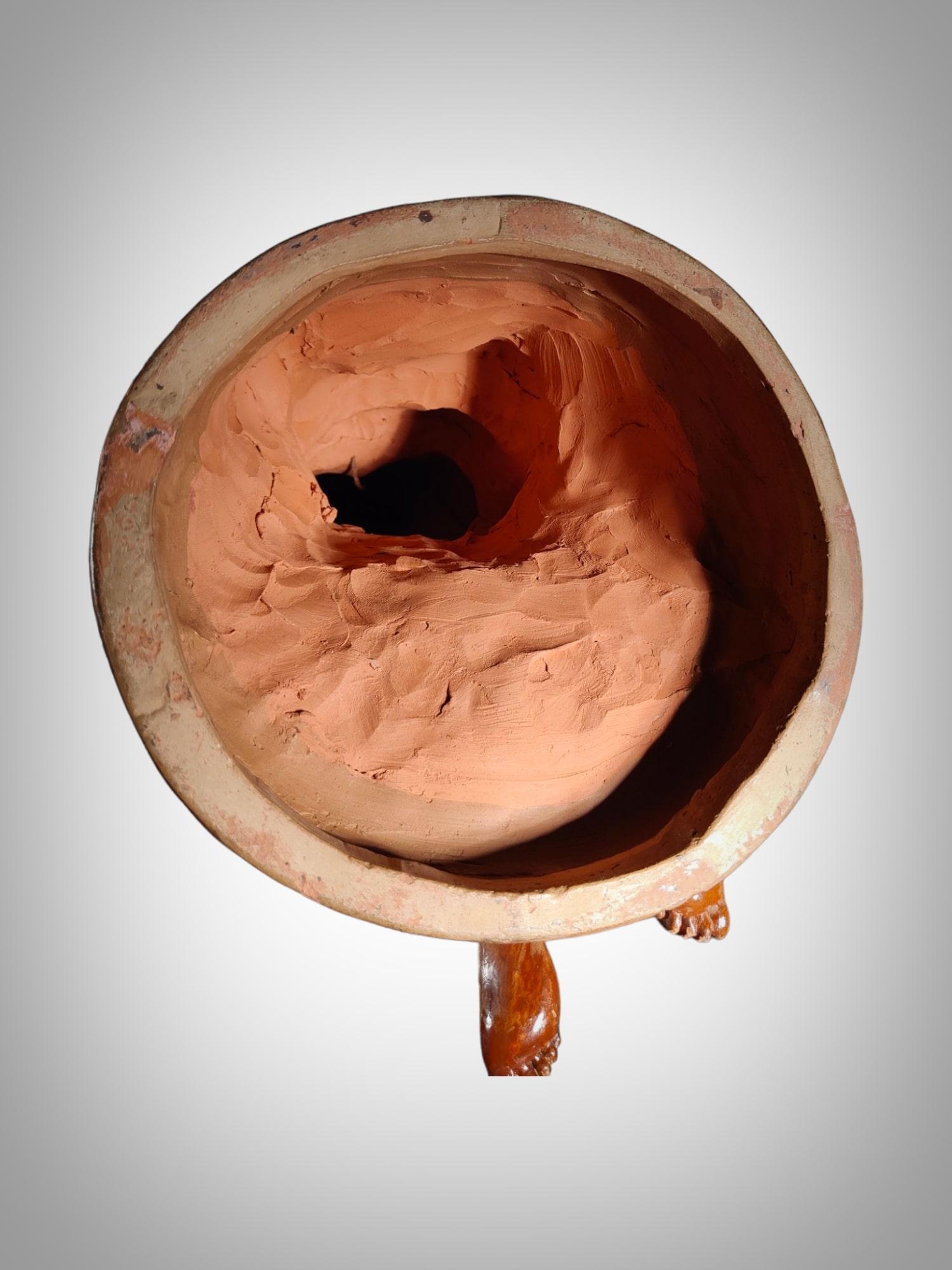 Venere seduta in terracotta XIX secolo in vendita 9