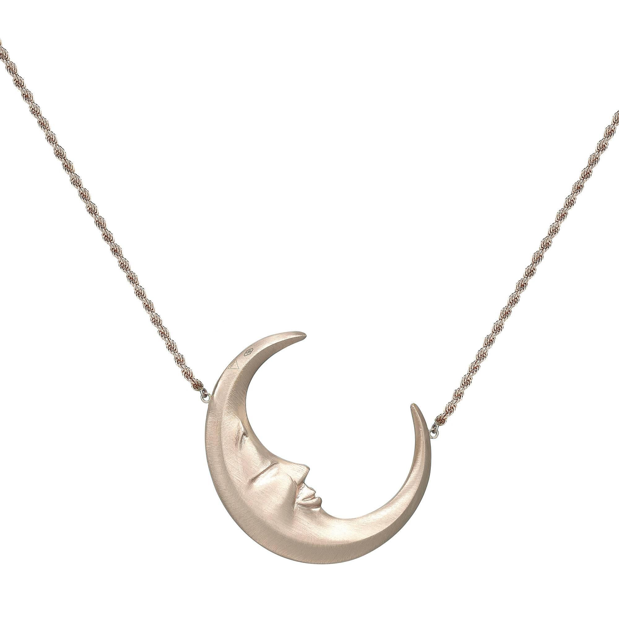 18k White Gold approx. 20.5Ogr, 31 Diamonds 0.61ct, 8 Moonstones 2.59ct, 1 Blue Lace Agate 0.90ct and 1 Lavender Chalcedony 0.50ct

Moonlight and the Sea. A crescent moon –  Yemanja’s symbol and the link between the depths of the ocean and outer