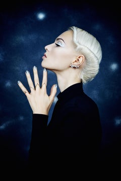 Venyx 18 Karat Gold Miss Zeus Ring