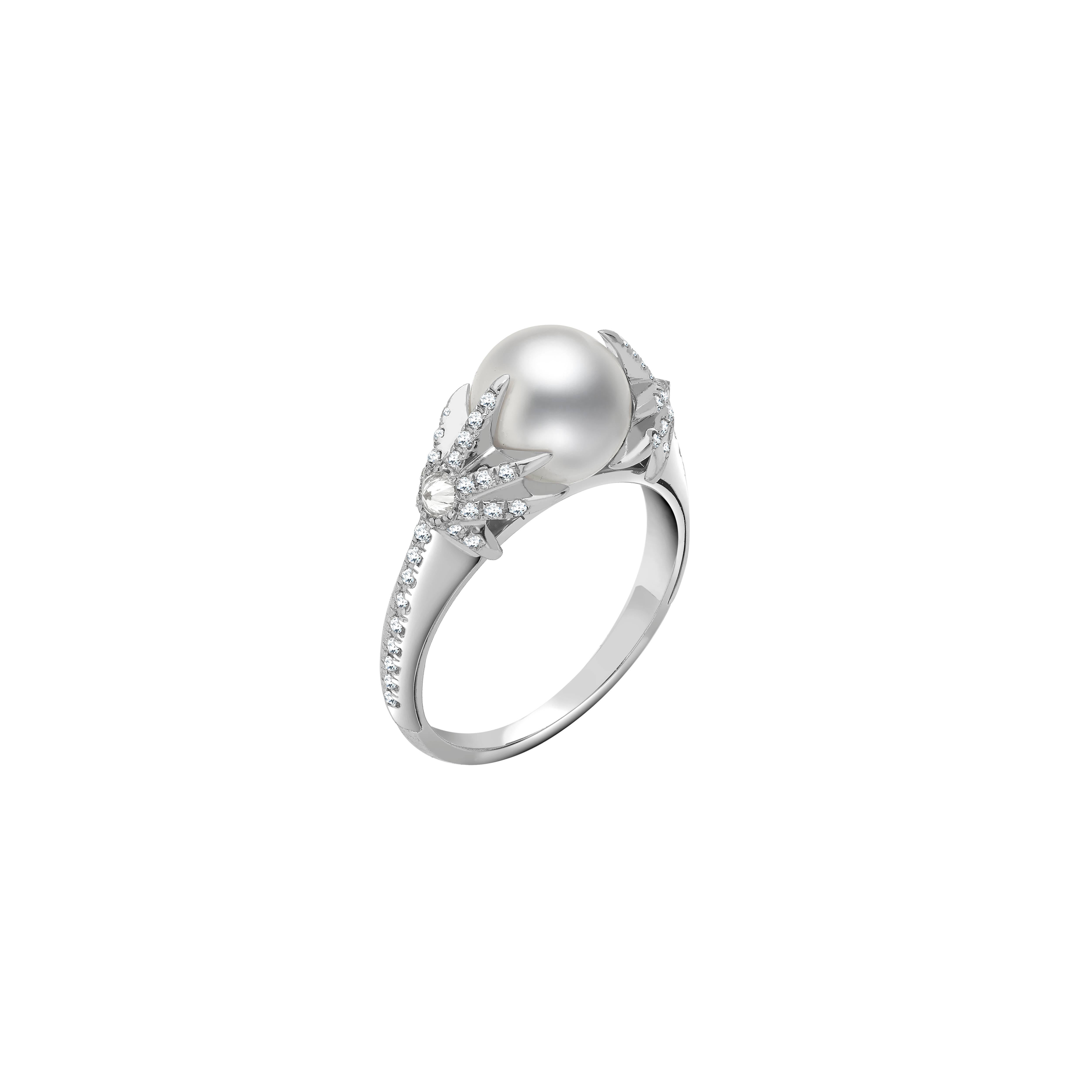 Ring size: 53
(Alternative sizes available on a made to order basis, with an estimated delivery time of 4-6 weeks)

18k White Gold 3.50gr, 60 Diamonds 0.28ct and a White Akoya Pearl

Oseanyx draws parallels between the beauty of outer space and that