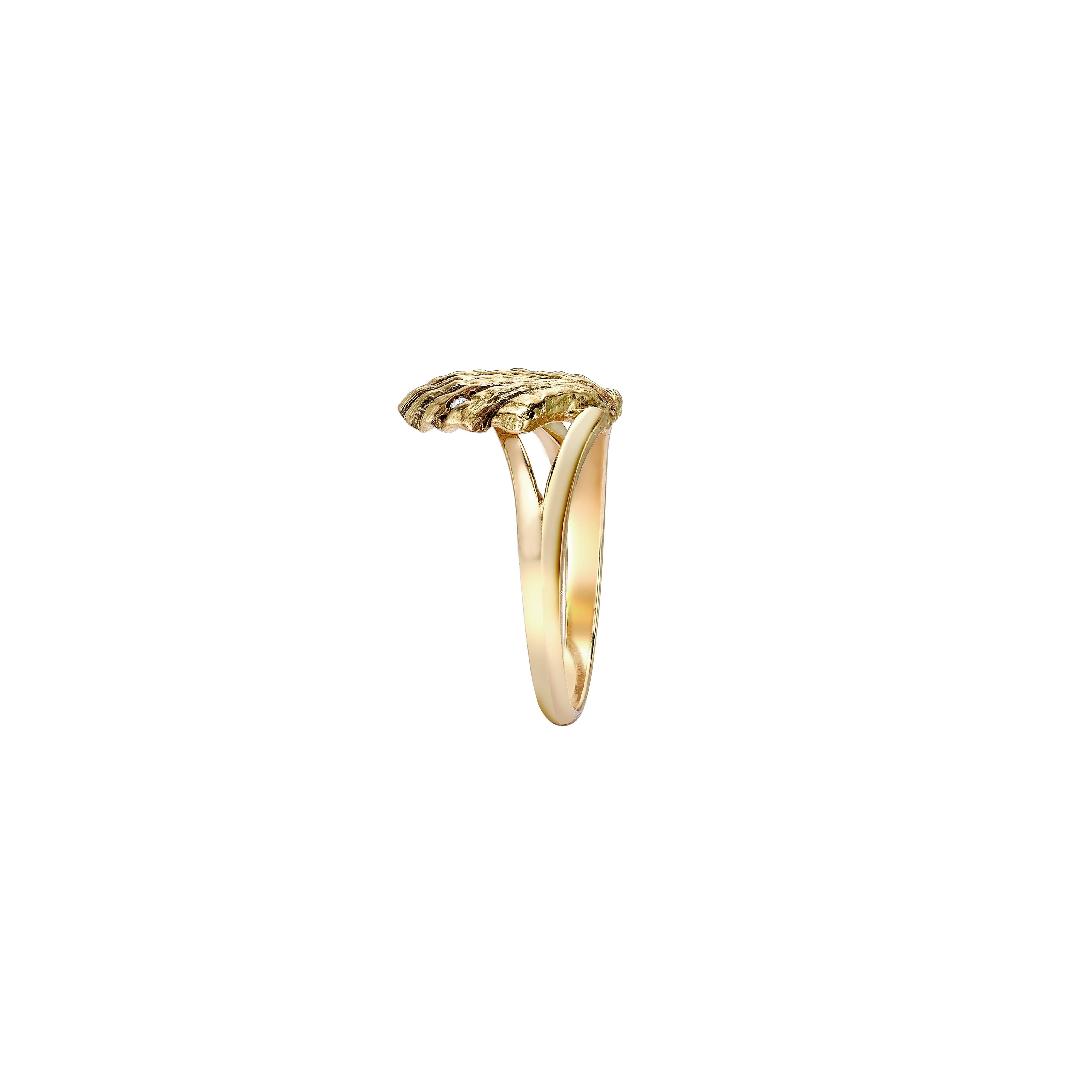 Contemporary Venyx 18 Karat Yellow Gold Diamond Ladies V Cocktail Ring For Sale