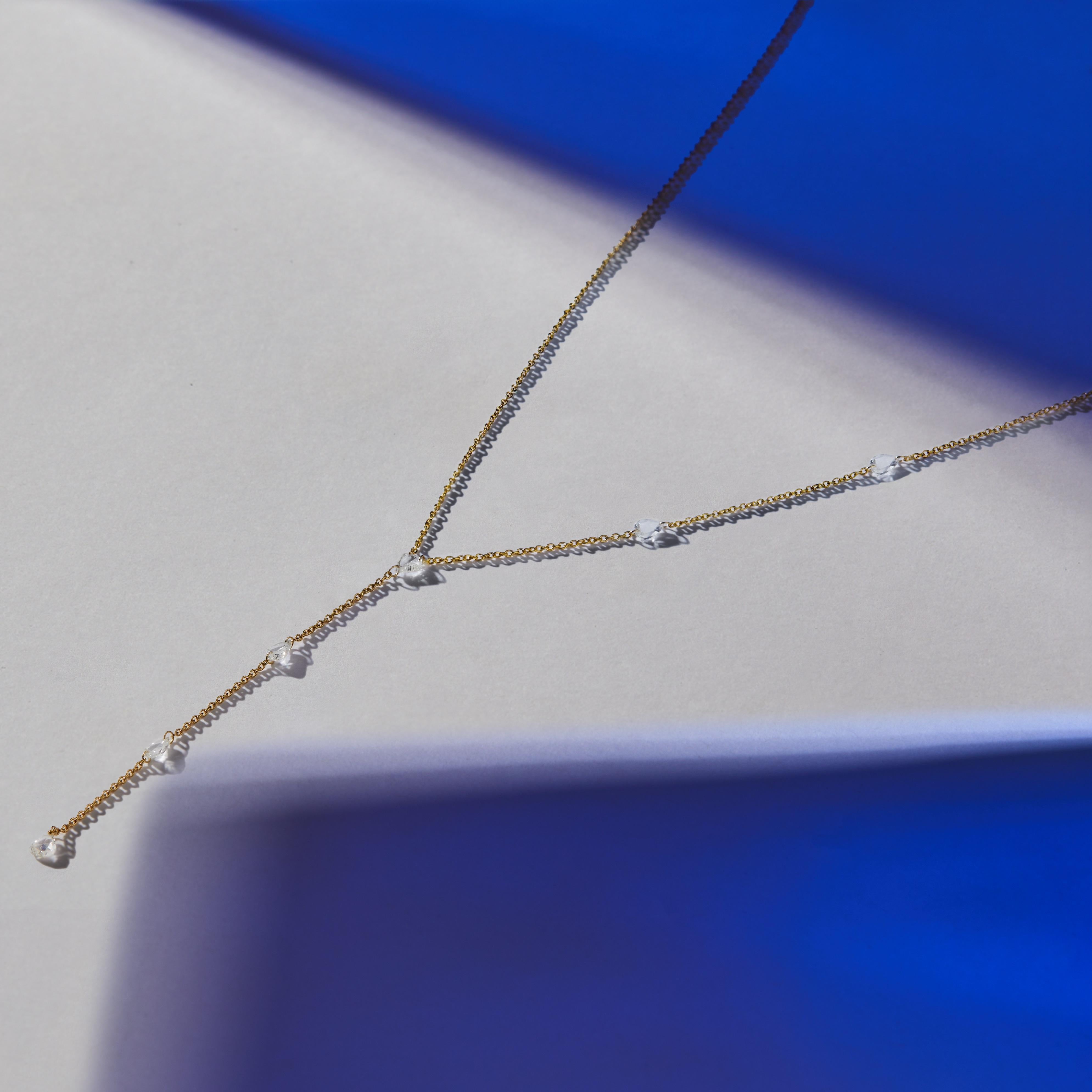 Taglio a rosa Collana Floating Pear Rose cut diamond di Vera Belleza in oro 18 carati in vendita