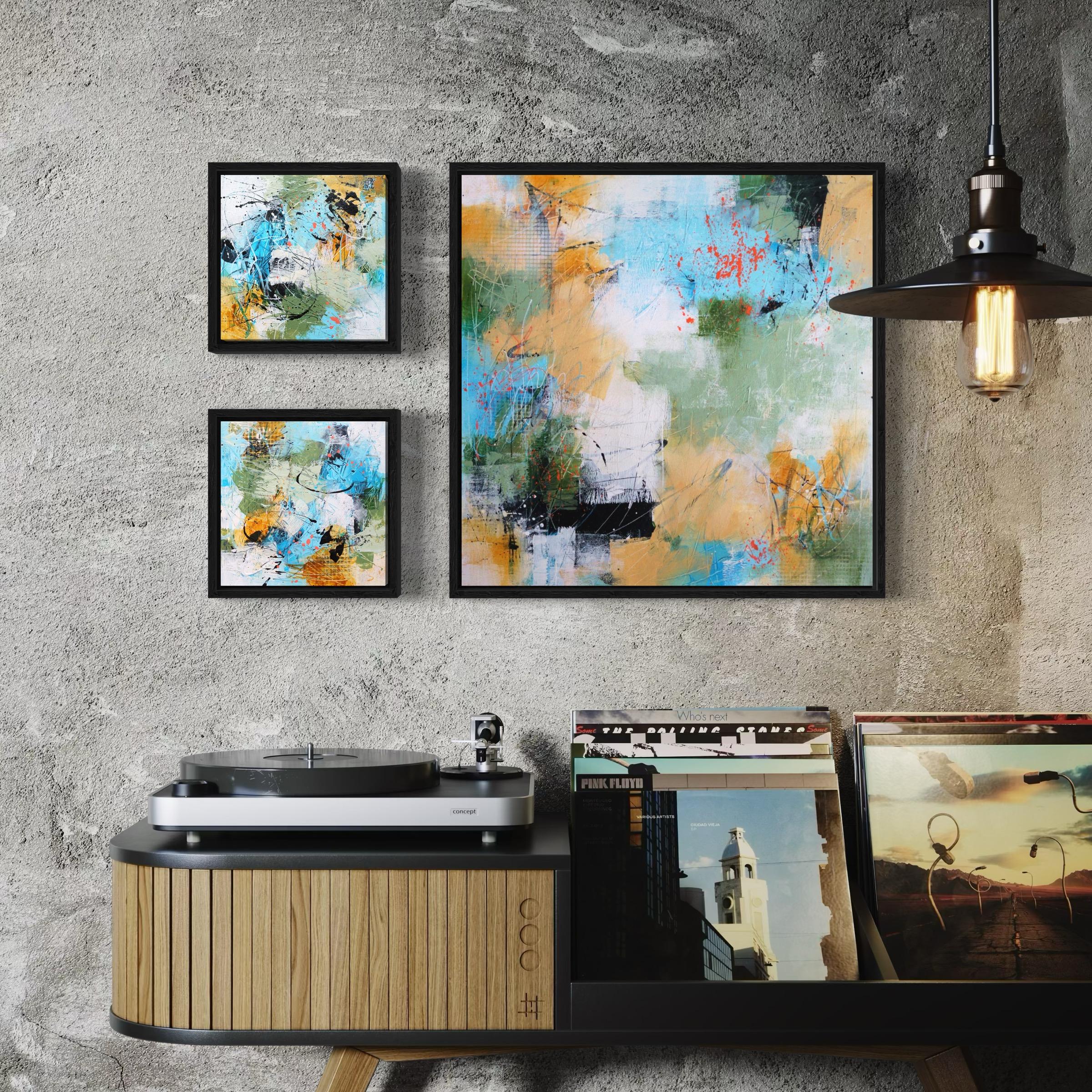 Questo è un trittico astratto colorato. Ogni quadro è incorniciato in una cornice di legno nero, pronto per essere appeso. (Dimensioni incorniciate: quadro grande 53,5x53.5x3,5 cm e due quadri piccoli 23,5x23,5x3,5 ciascuno). Le dimensioni del