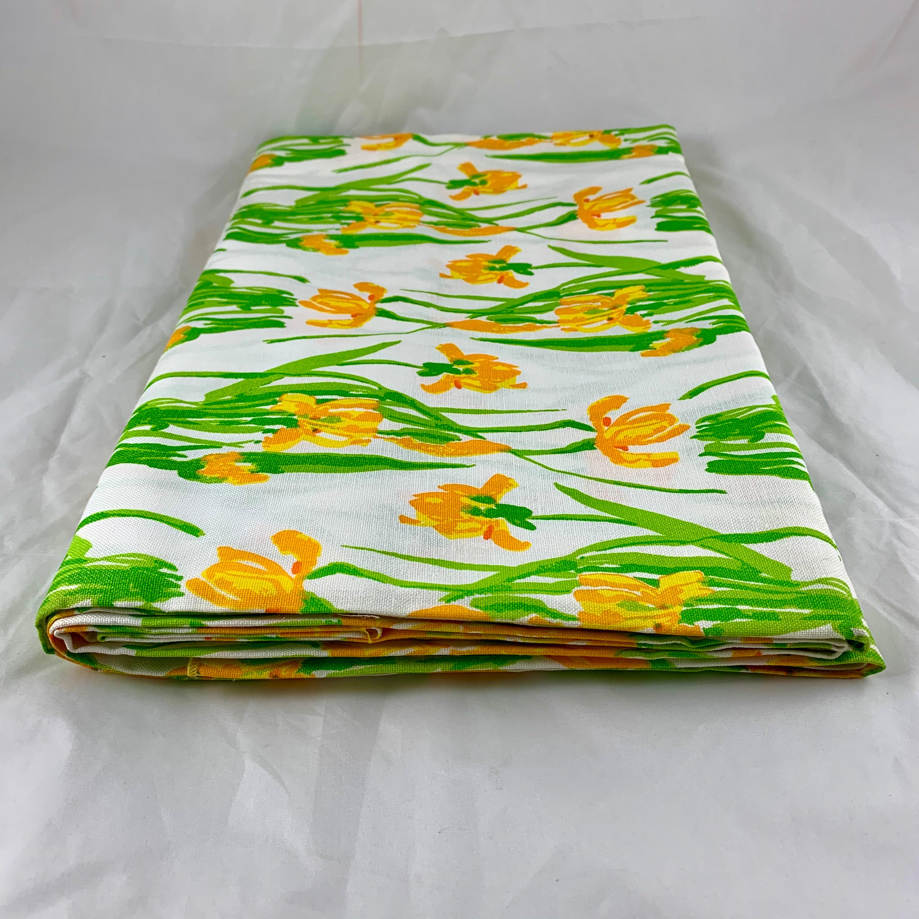Vera Neumann Mid-Century Modern Era Yellow & Green Iris Round Tablecloth Unused  For Sale 1