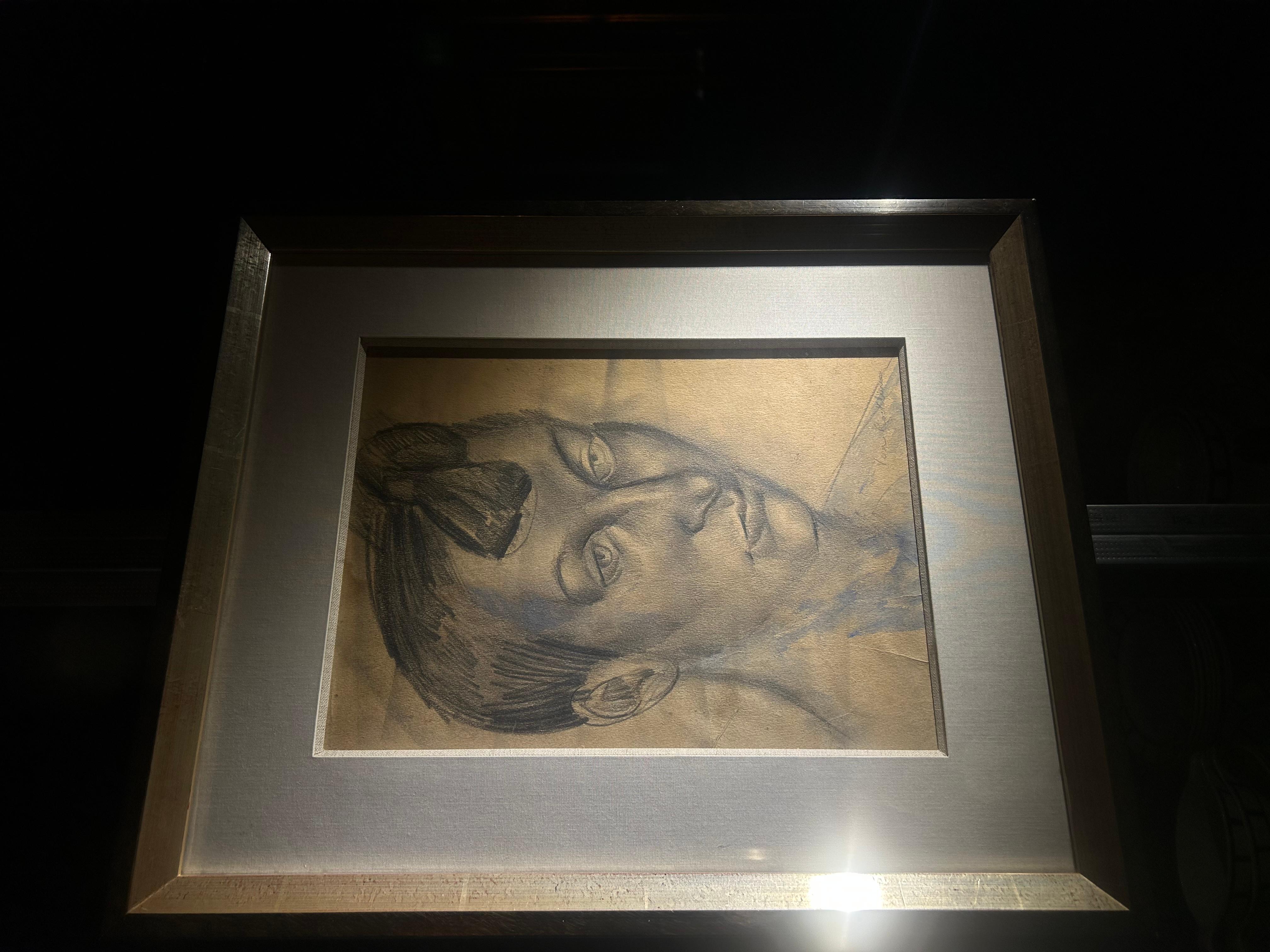 Elegant watercolor drawing by Vera Rockline representing an atypical woman with an airy headdress.
Around 1920
Without frame: 35 x 25 cm
With frame: 50 x 40 cm