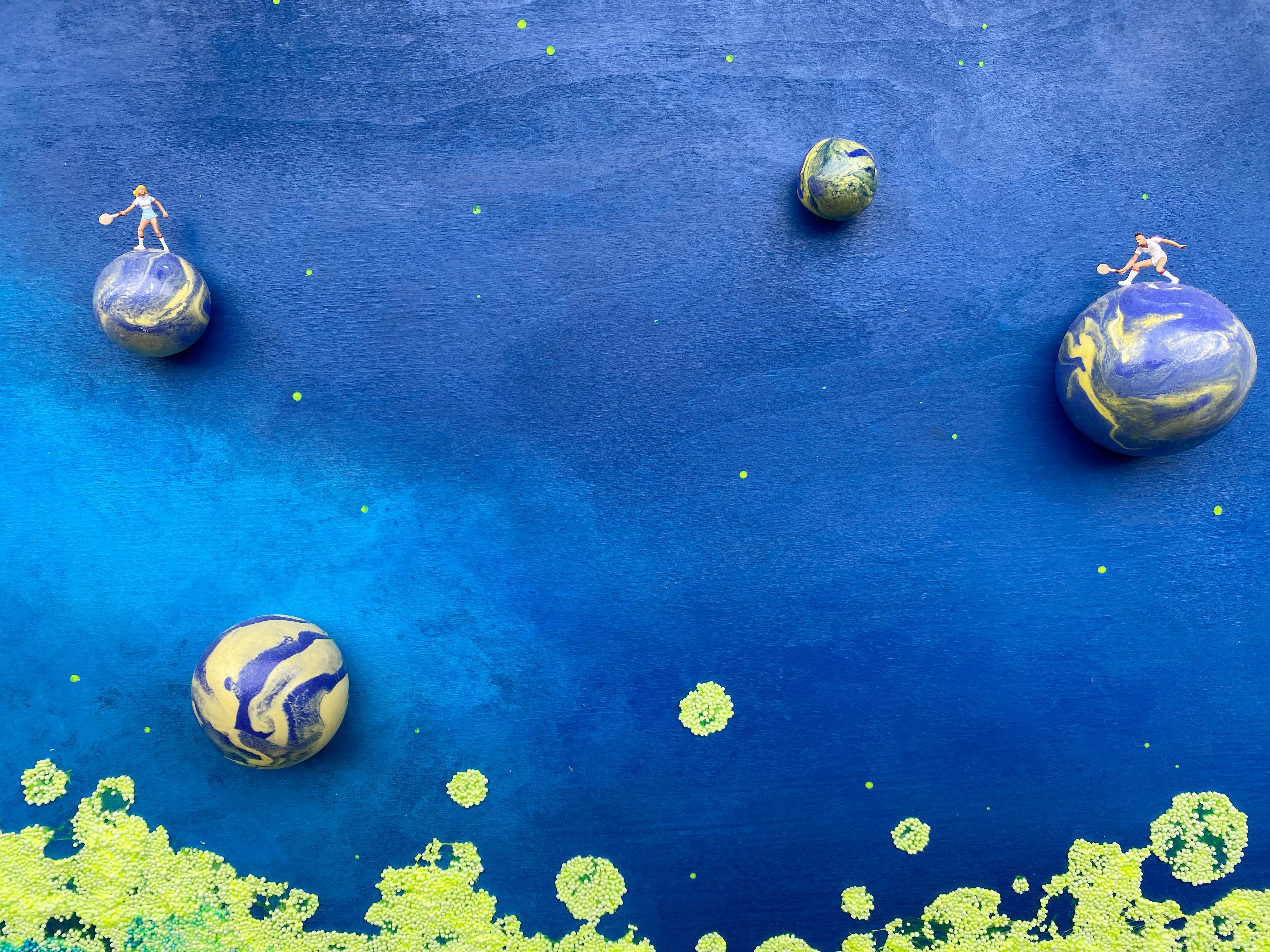 Blue Tones Mixed-media circular wall sculpture in foam clay and acrylic on wood For Sale 4