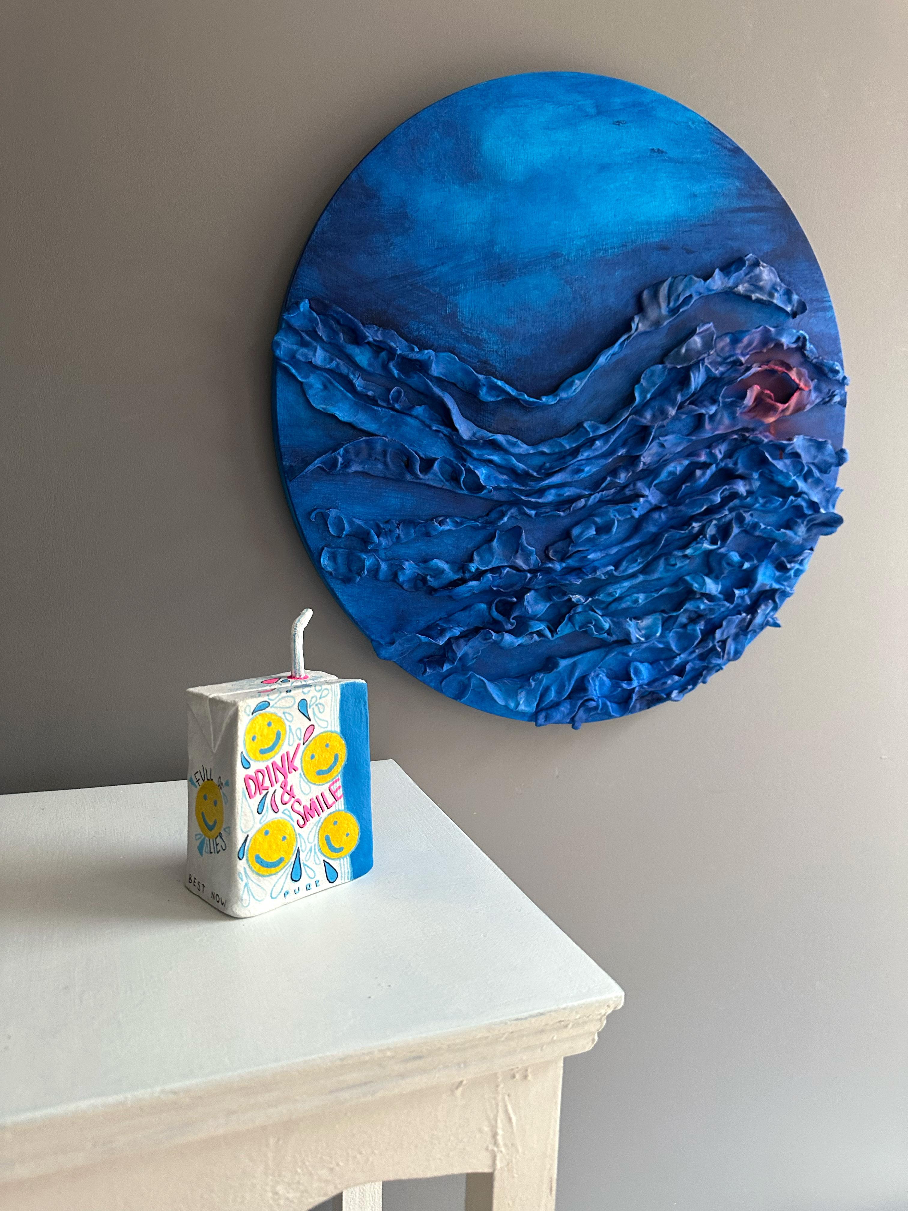 Drops of Joy Pop Surrealist Lehm Saftkarton Skulptur in Acrylfarbe über im Angebot 3