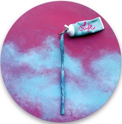 Life, Pop Contemporary Wandskulptur mit himmelfarbenem Strom und bemaltem Rohr