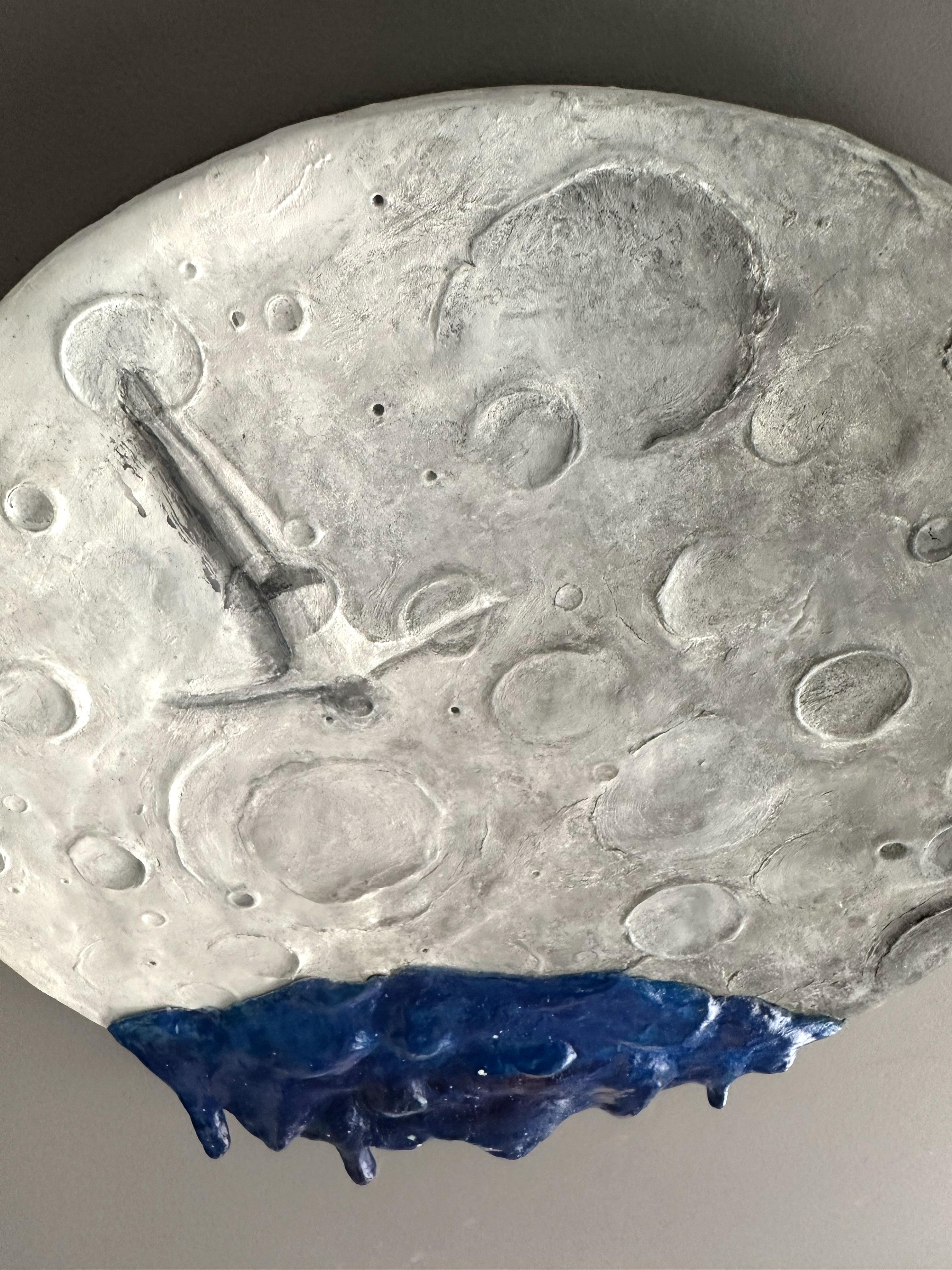 Modelliertes abstraktes Mondrelief mit blauer Meereslandschaft Acryl auf Holz Wandskulptur im Angebot 1