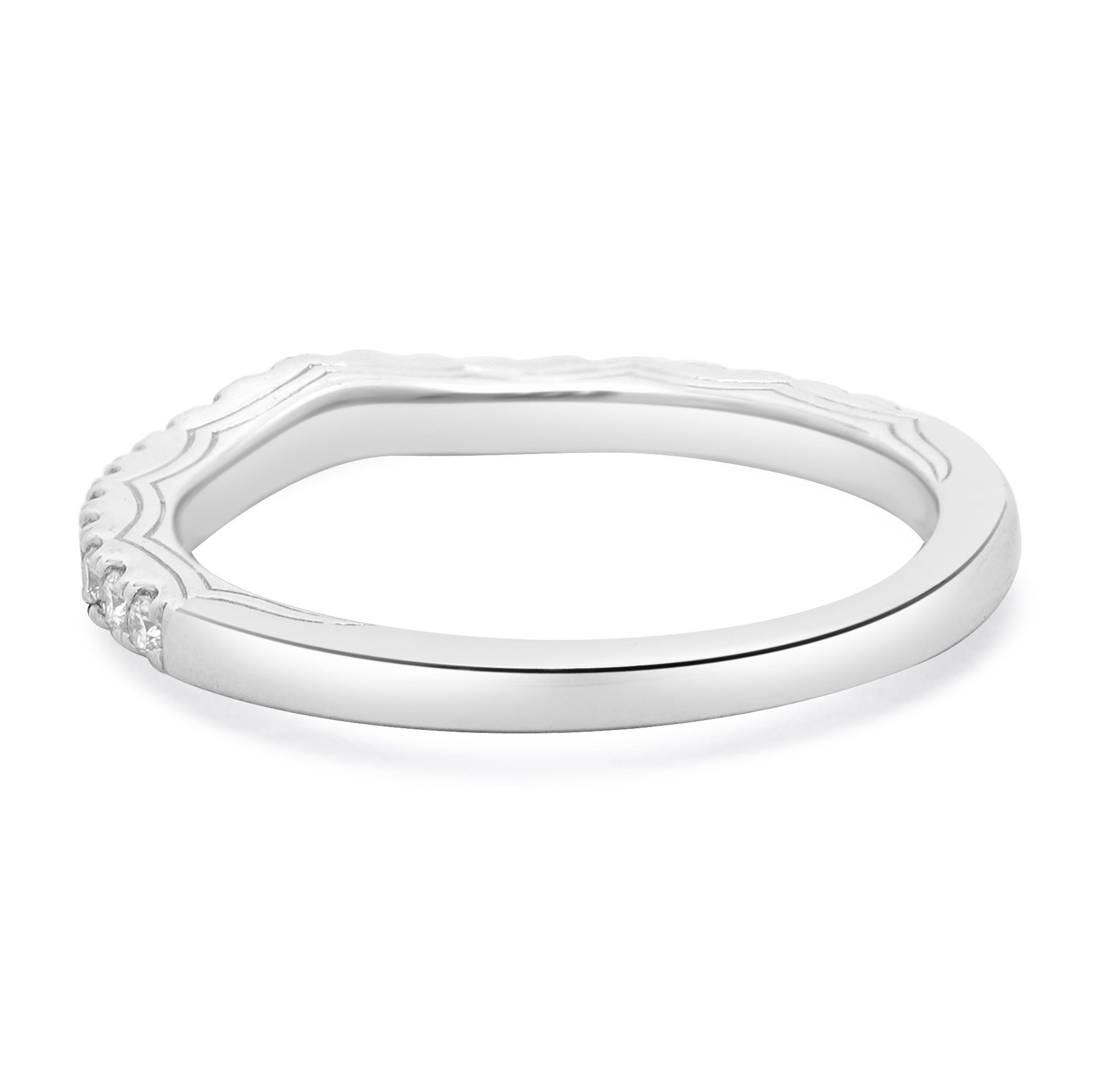 Taille ronde Vera Wang, bague contour en or blanc 14 carats en vente