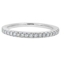 Vera Wang, bague en or blanc 14 carats et diamants