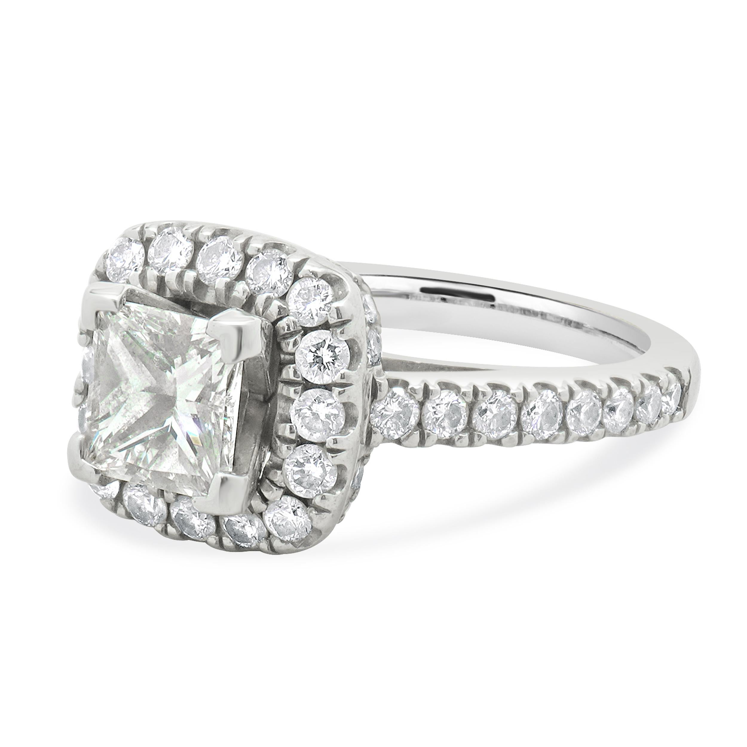Designer: Vera Wang
Material: 14K white gold
Center Diamond: 1 princess cut = 1.01ct
Color : G
Clarity : VS2
GIA: 2297858291
Diamond: 52 round brilliant cut = 0.78cttw
Color: G / H
Clarity: SI1-2
Size: 5 complimentary sizing available 
Weight: 6.19