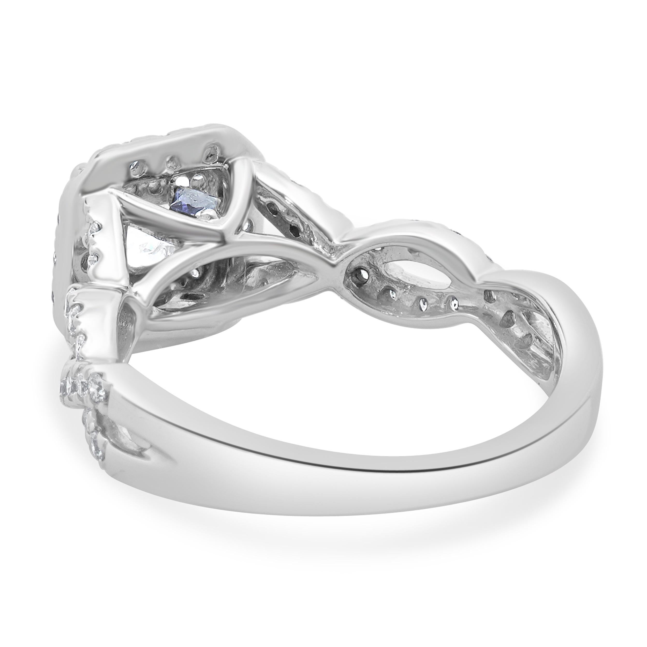 Vera Wang 14 Karat White Gold Princess Cut Diamond Engagement Ring In Excellent Condition For Sale In Scottsdale, AZ