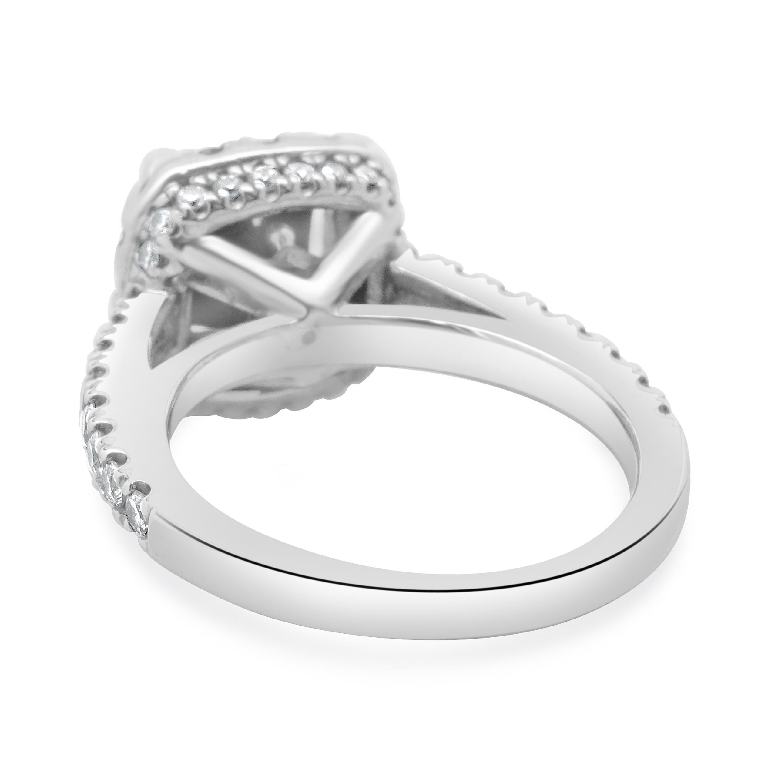 Vera Wang 14 Karat White Gold Princess Cut Diamond Engagement Ring In Excellent Condition For Sale In Scottsdale, AZ
