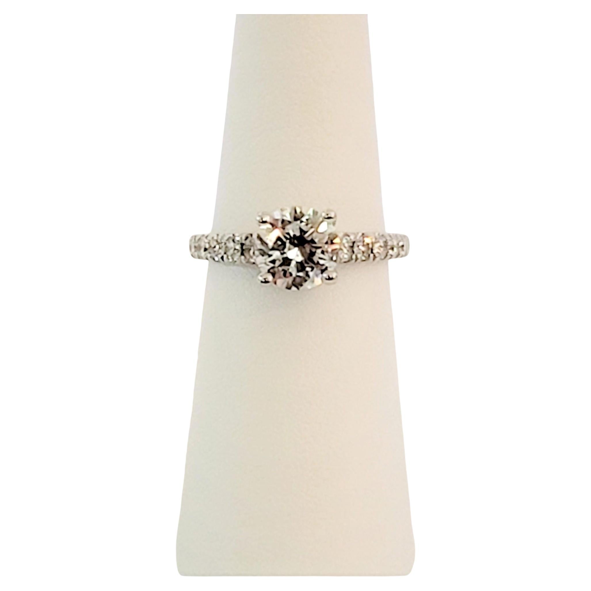 Vera Wang 14K White gold engagement ring with round brilliant diamond