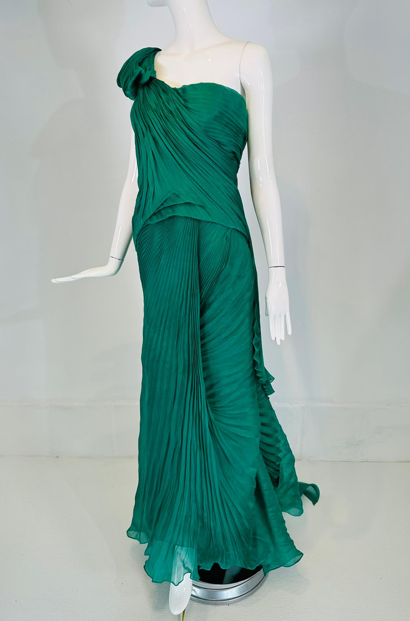 Vera Wang 2011 Emerald Green Silk One Shoulder Draped Pleated Gown with Train 10 For Sale 7