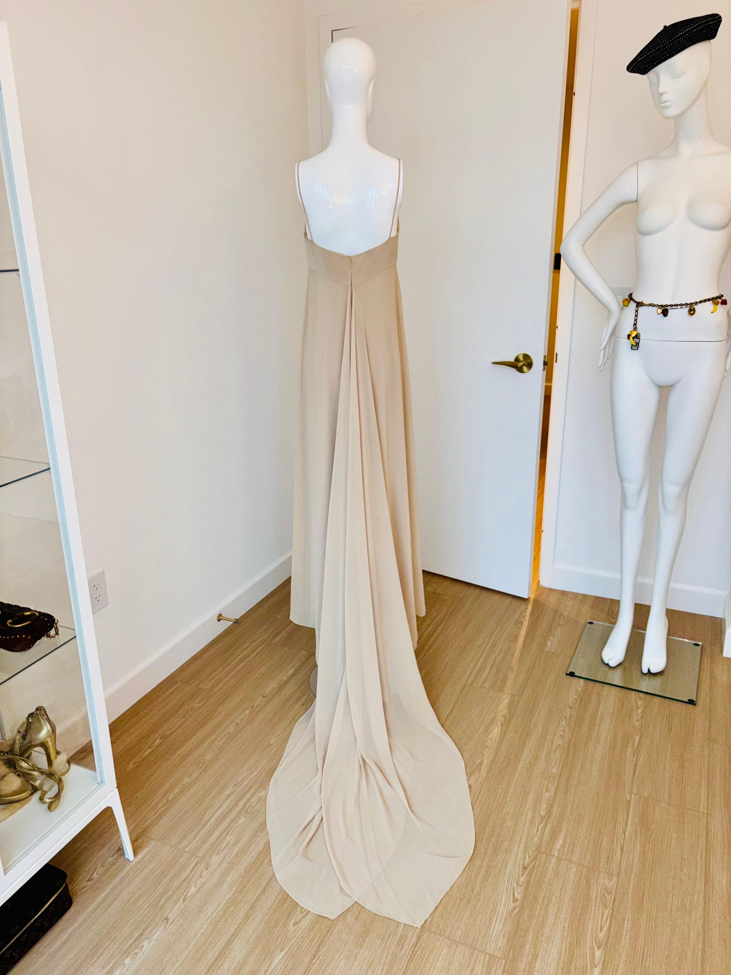 VERA WANG 90's/00 Tan Evening Gown w. Bustle In Good Condition For Sale In Leonardo, NJ