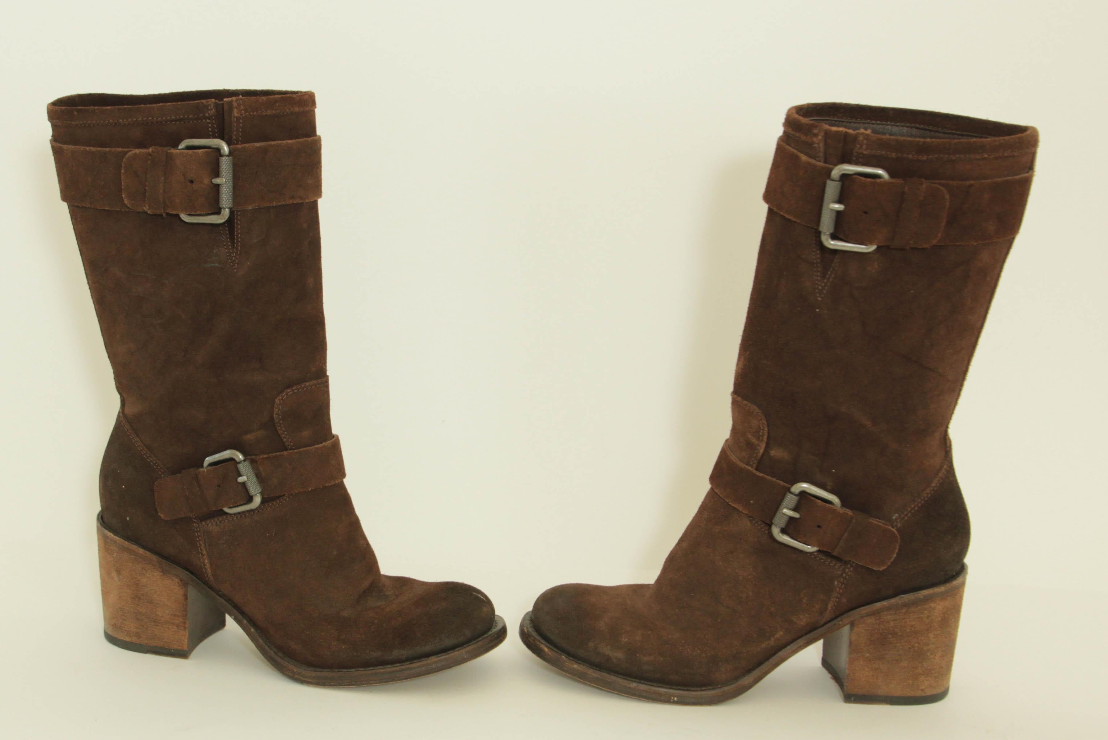 Vera Wang lavender mid calf boots brown pull on tall belted motorcycle buckle biker women 8.5 M.
Vera Wang biker boots women brown suede belted buckle biker block heel lagenlook.
Women’s Vera Wang designer distressed suede leather mid-calf